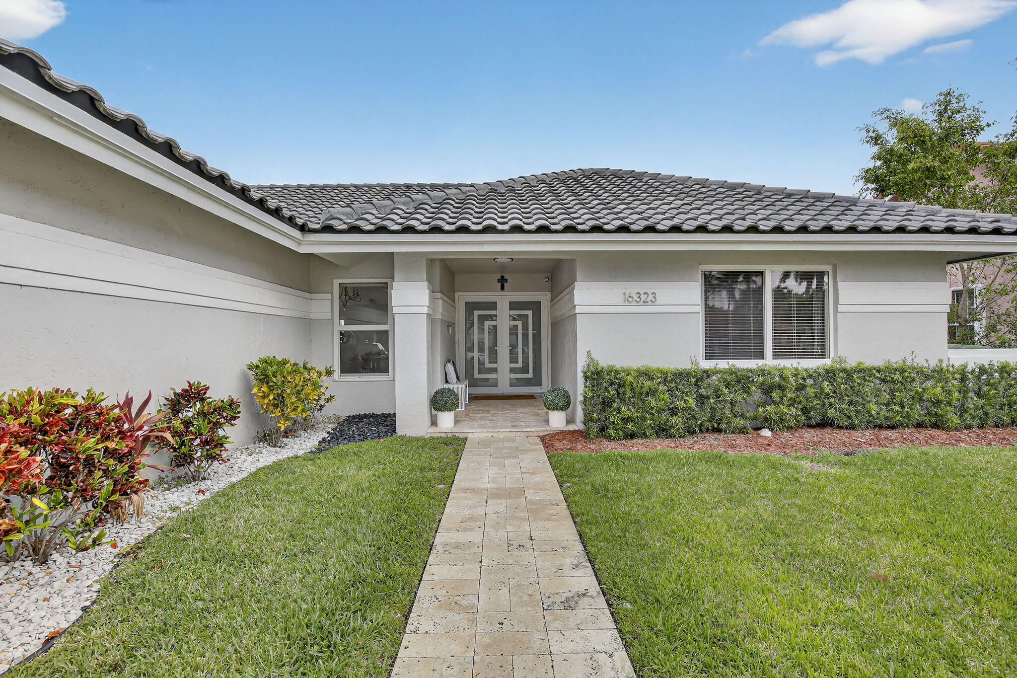 16323 NW 5th Pembroke Pines, FL 33028