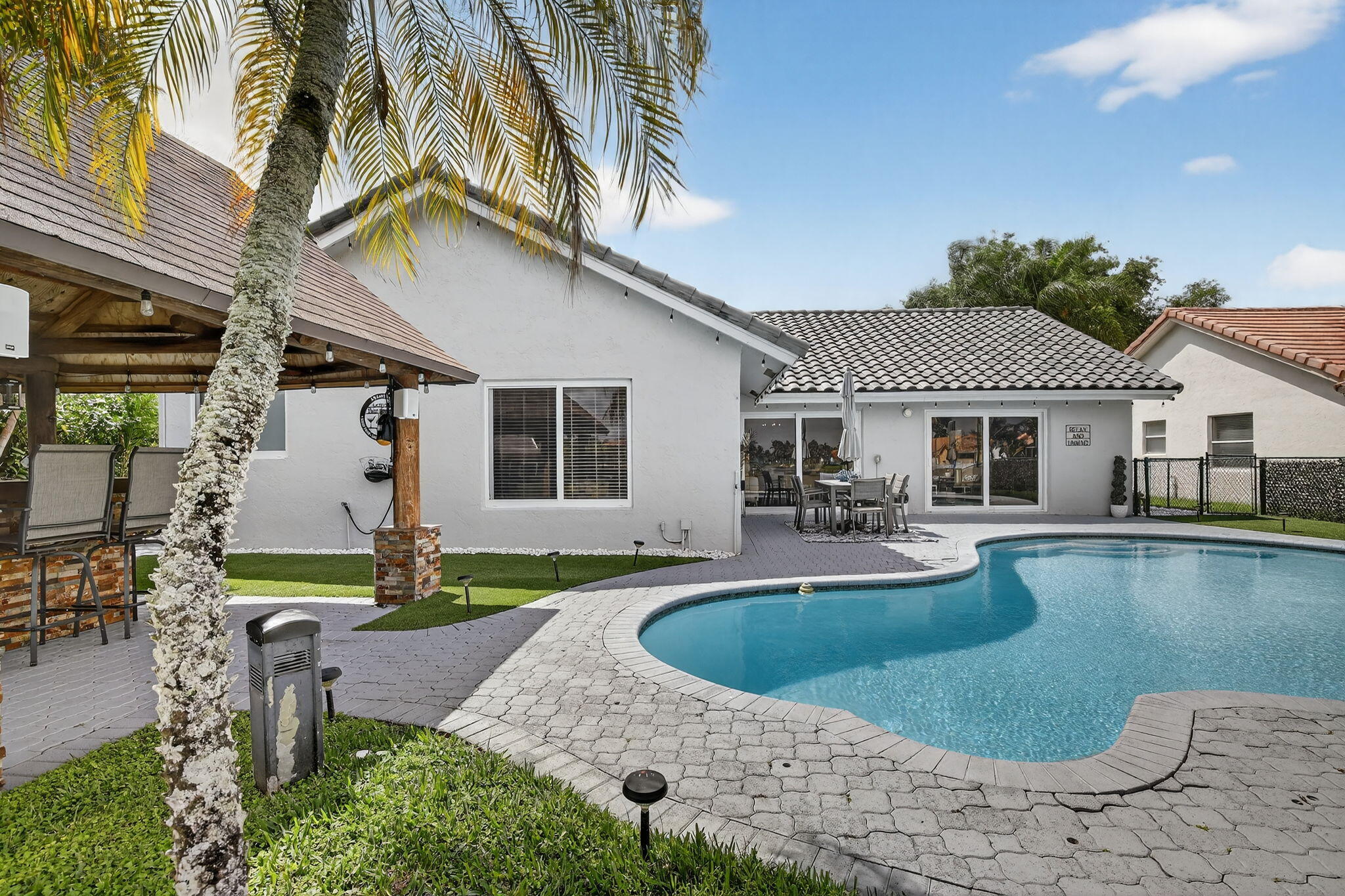 16323 NW 5th Pembroke Pines, FL 33028