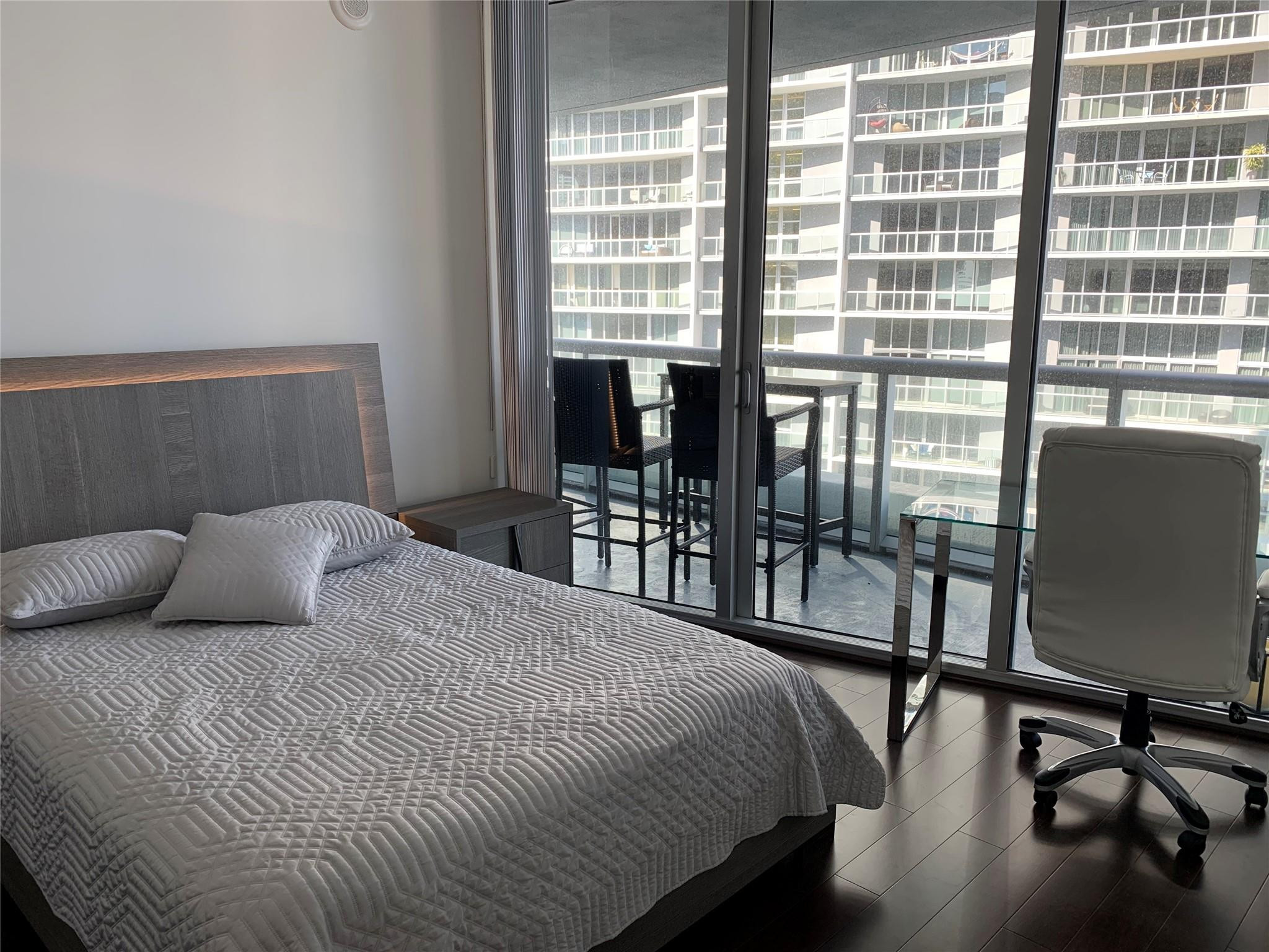 image Icon Brickell II7