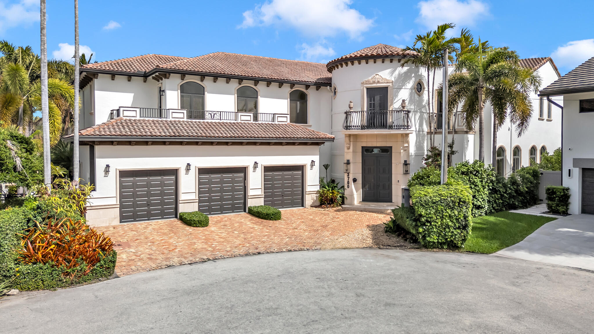 3700 NE 28th Lighthouse Point, FL 33064