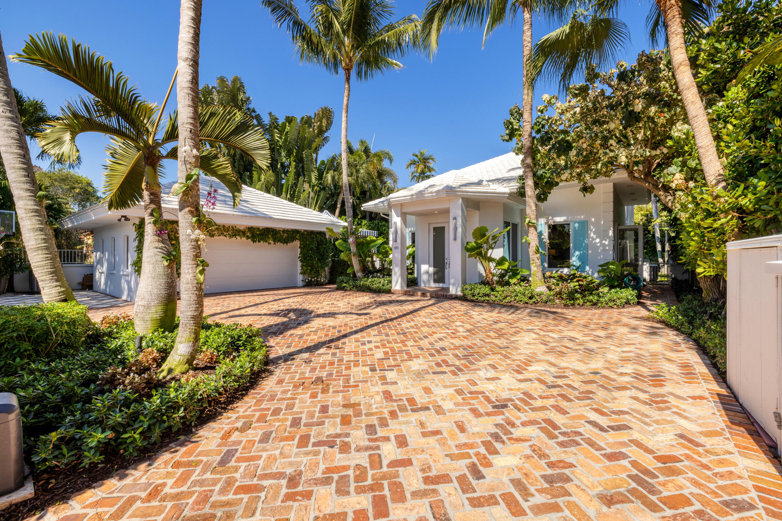 121 Seville Rd West Palm Beach, FL 33405