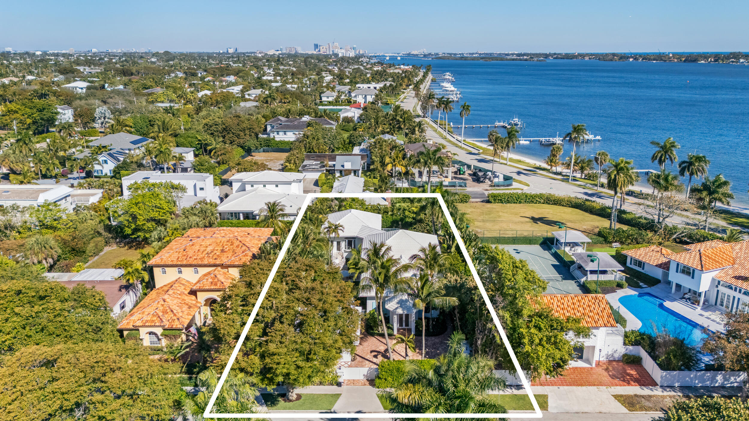 121 Seville Rd West Palm Beach, FL 33405