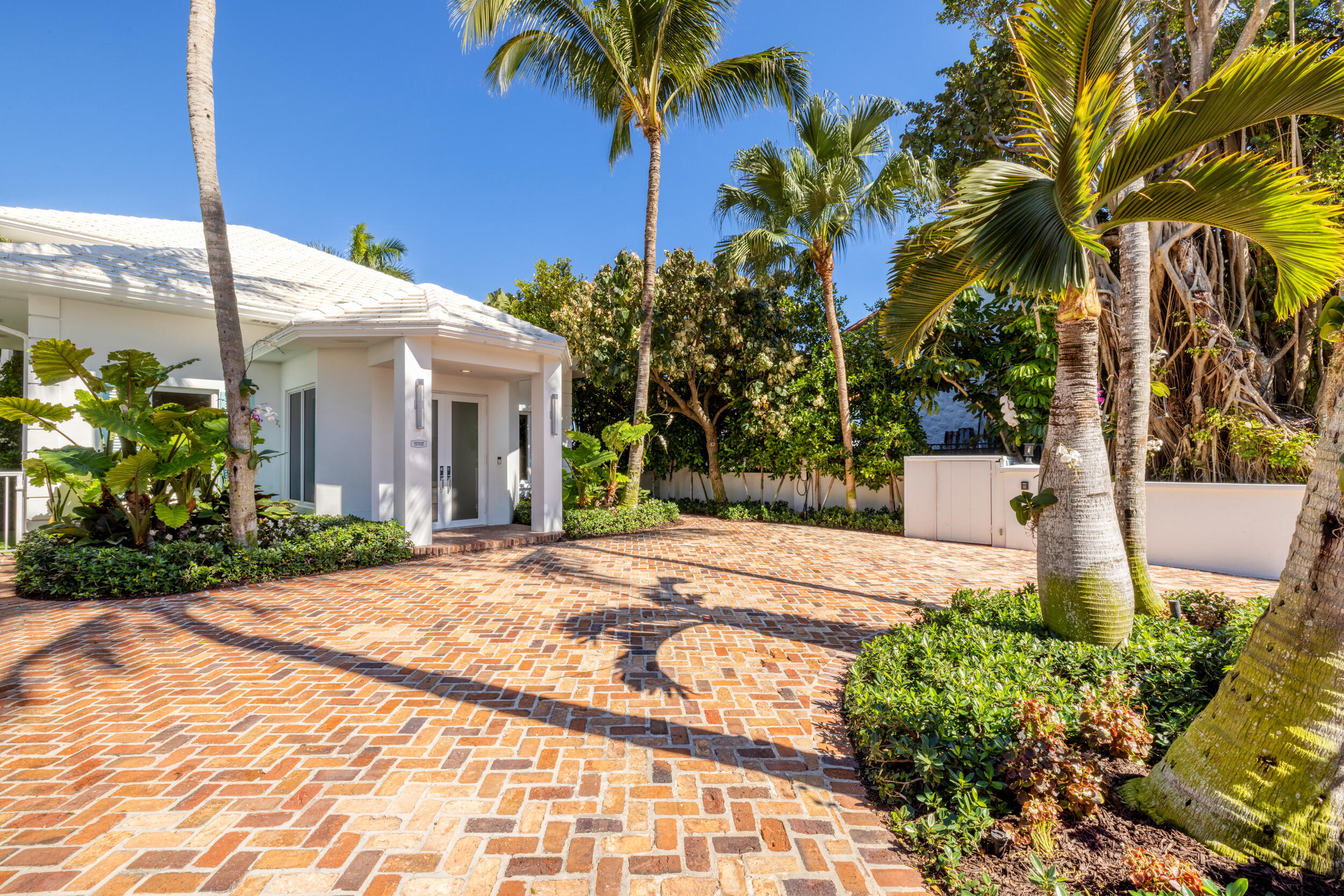 121 Seville Rd West Palm Beach, FL 33405