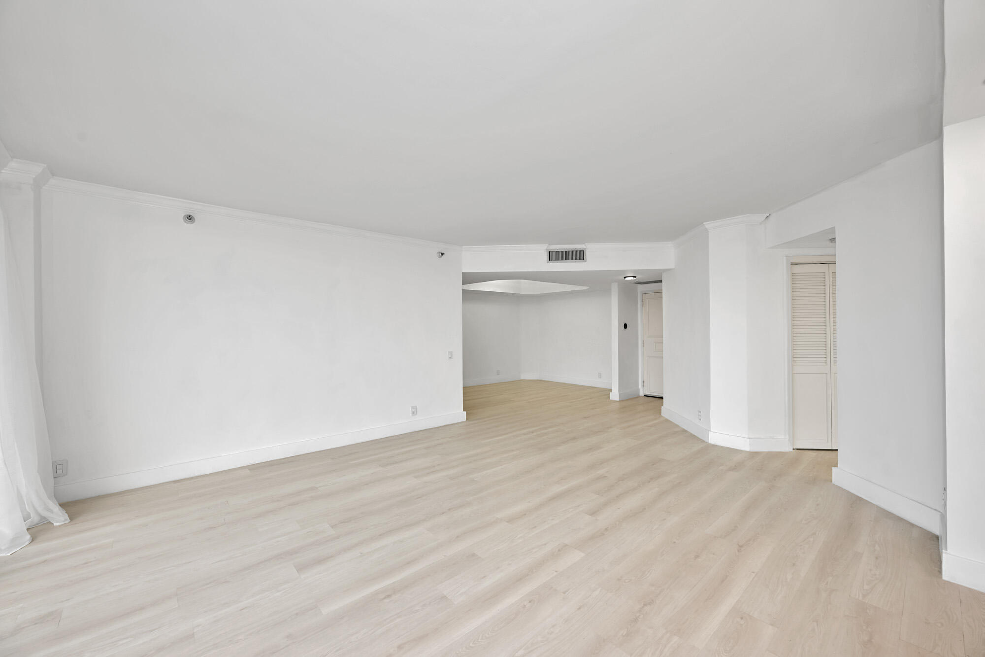 3640 Yacht Clb #1501 Aventura, FL 33180