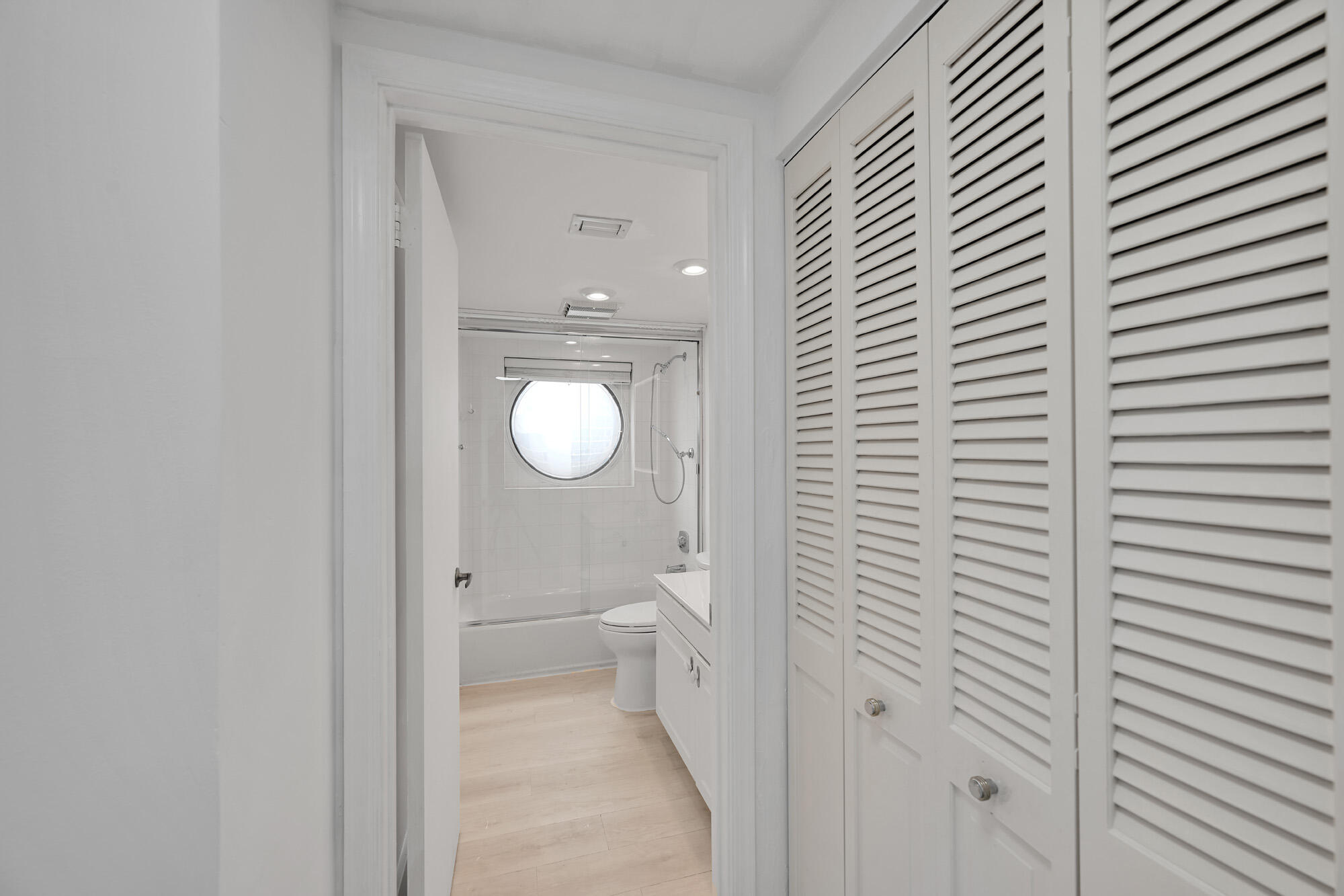 3640 Yacht Clb #1501 Aventura, FL 33180