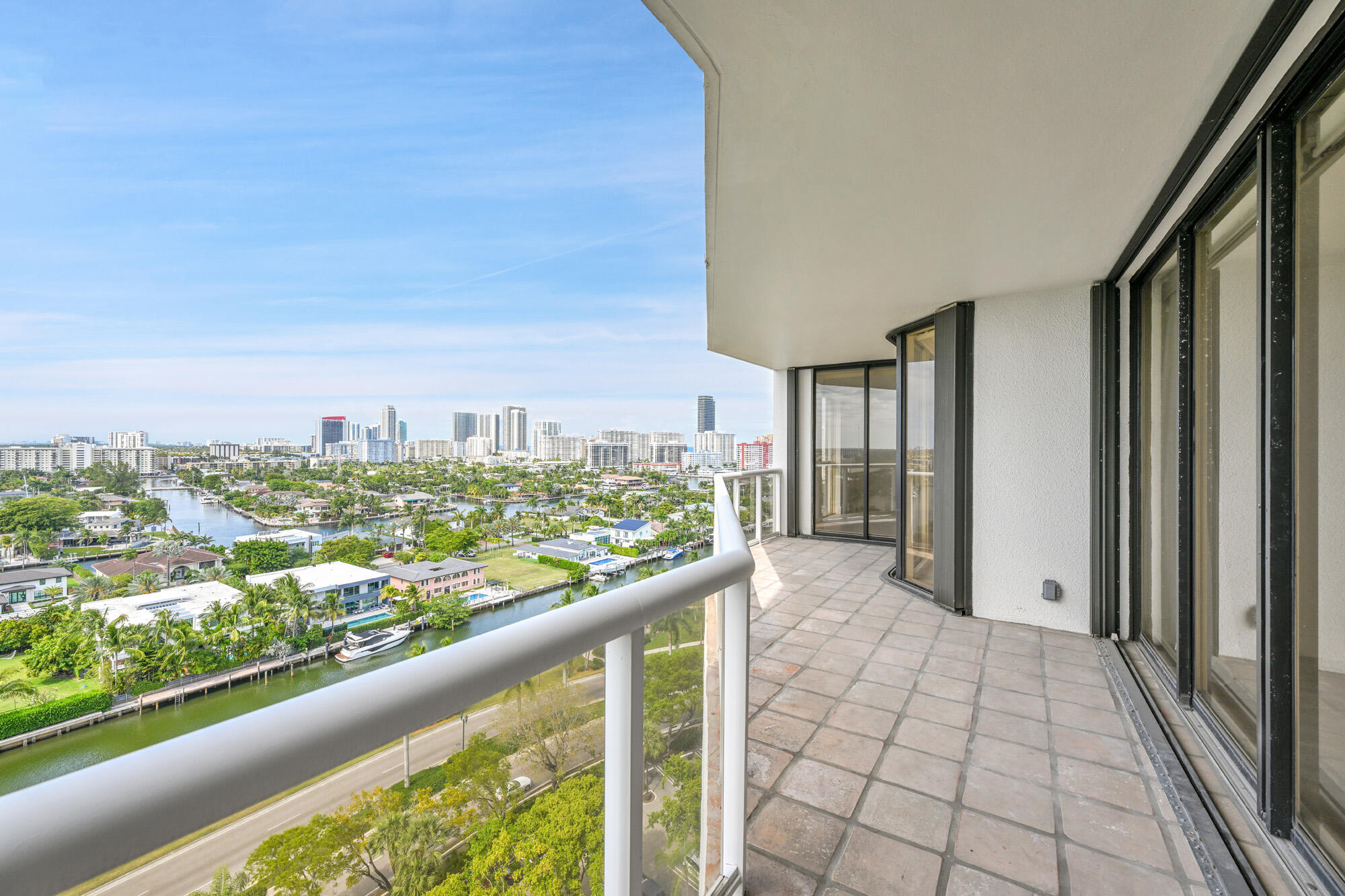 3640 Yacht Clb #1501 Aventura, FL 33180