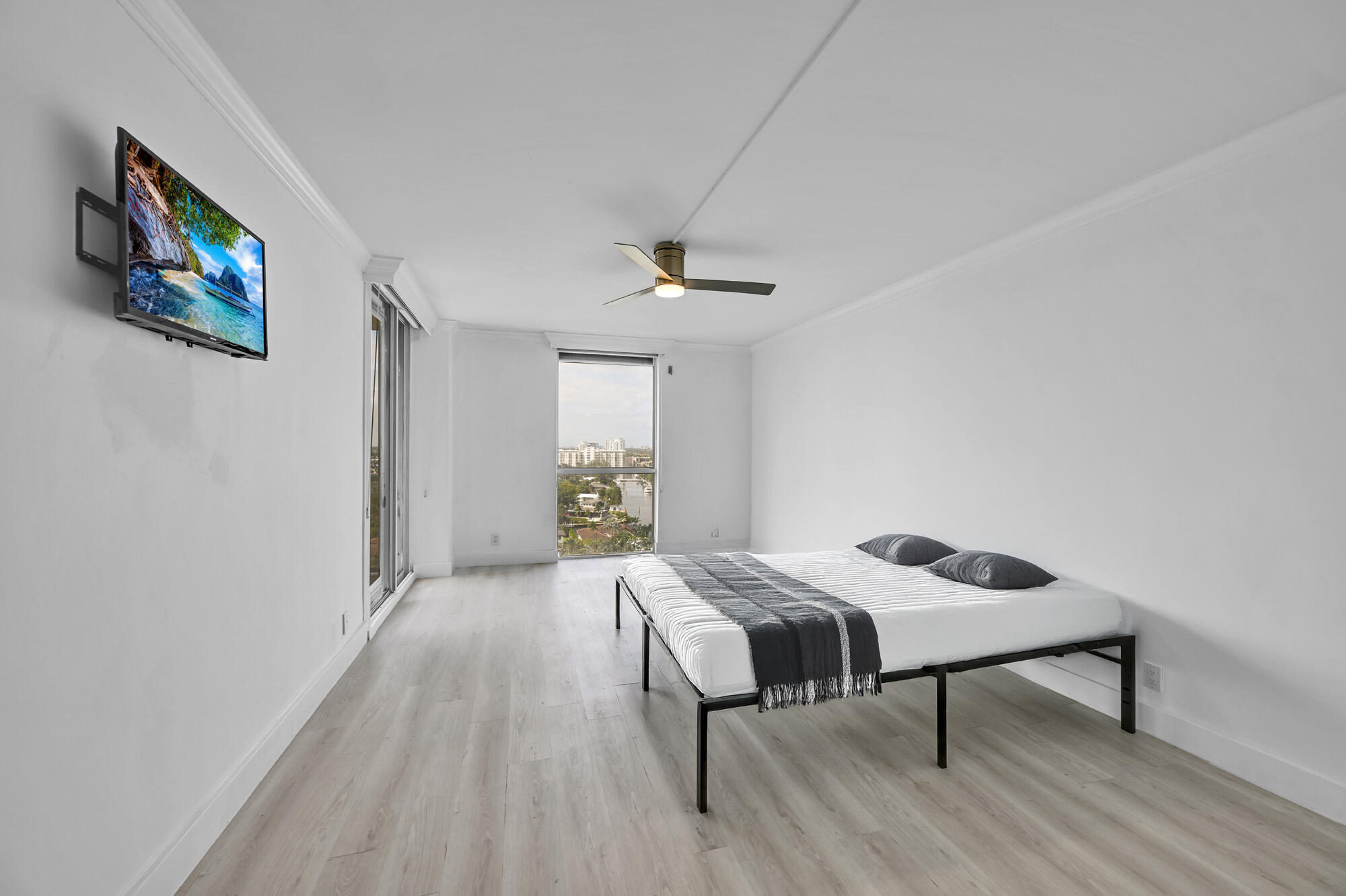 3640 Yacht Clb #1501 Aventura, FL 33180