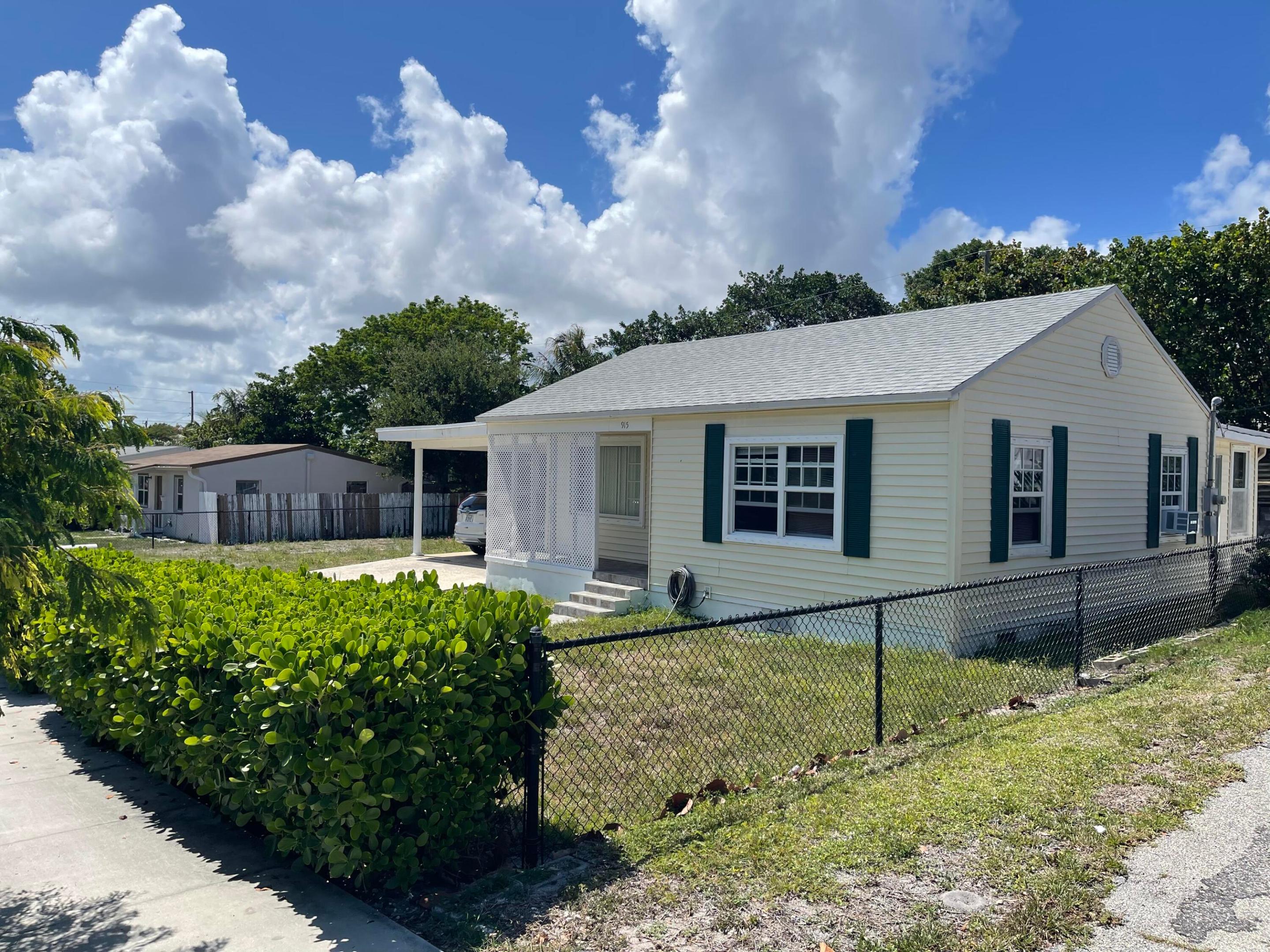 915 33rd West Palm Beach, FL 33407