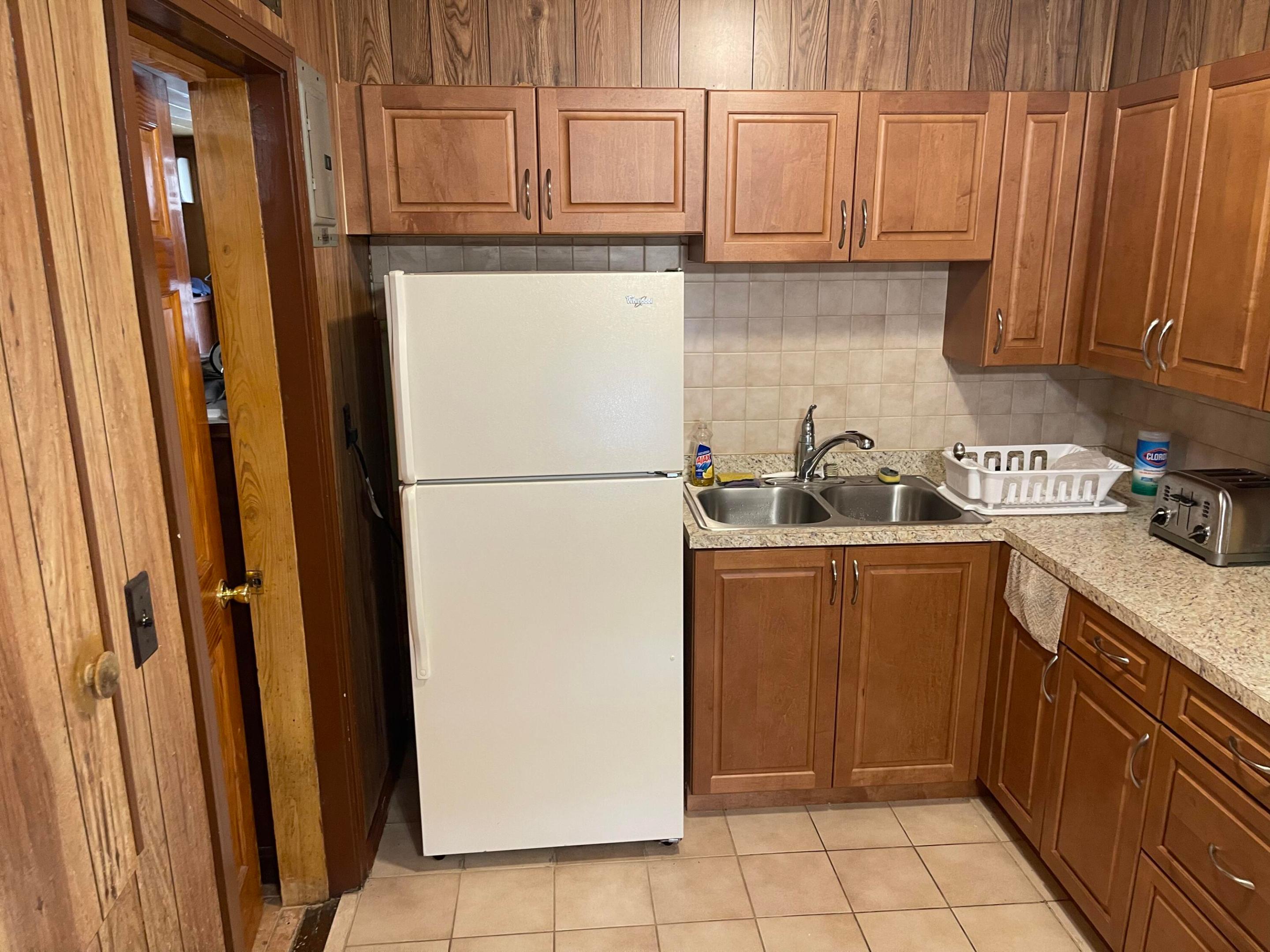 915 33rd West Palm Beach, FL 33407