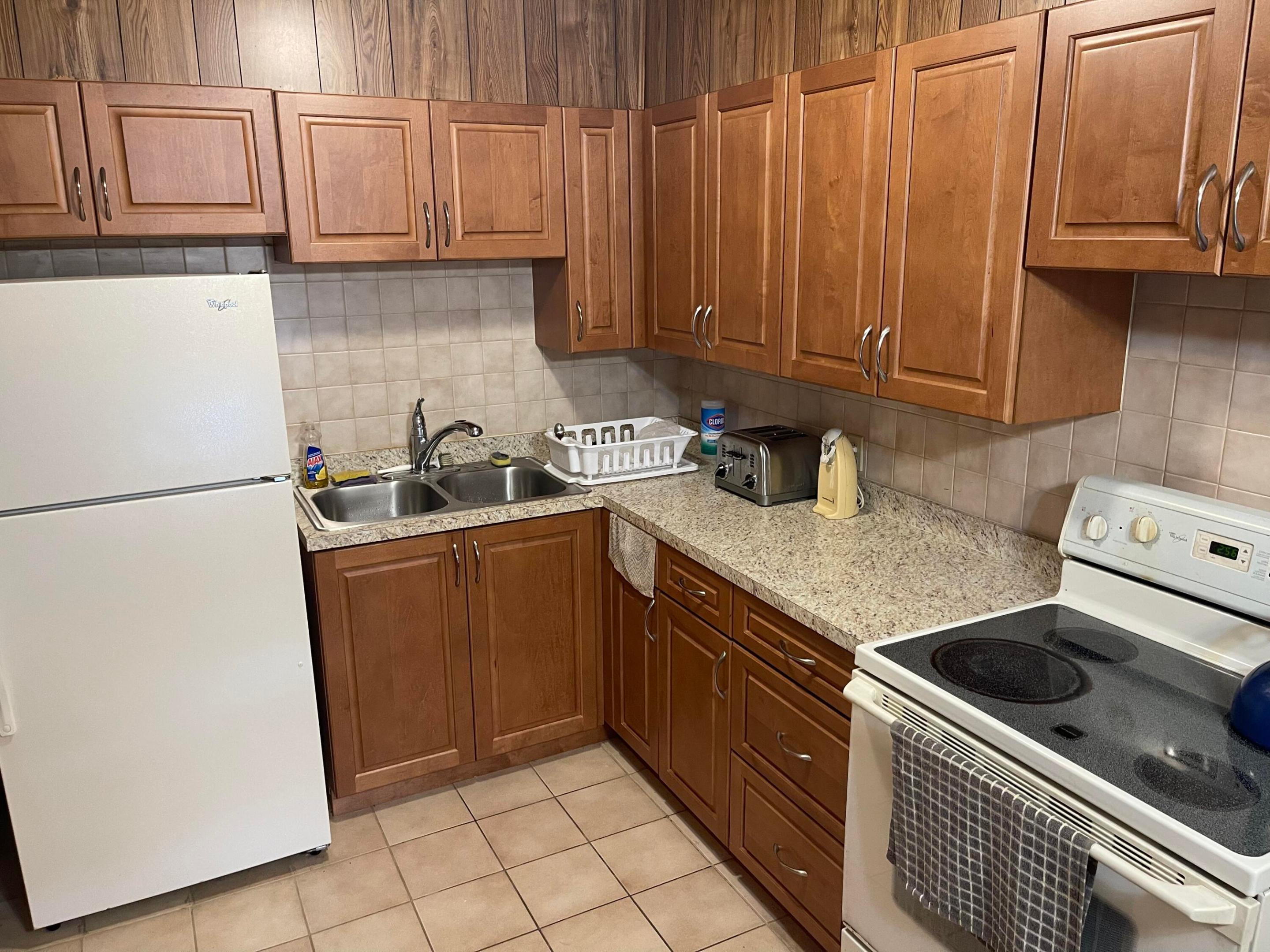 915 33rd West Palm Beach, FL 33407
