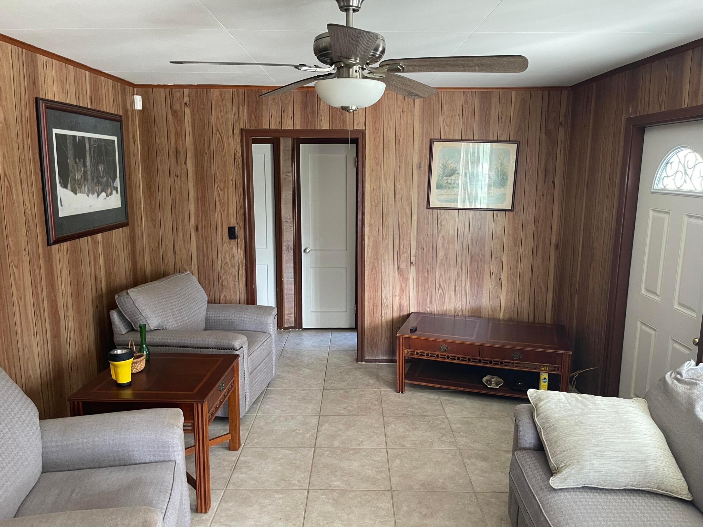 915 33rd West Palm Beach, FL 33407