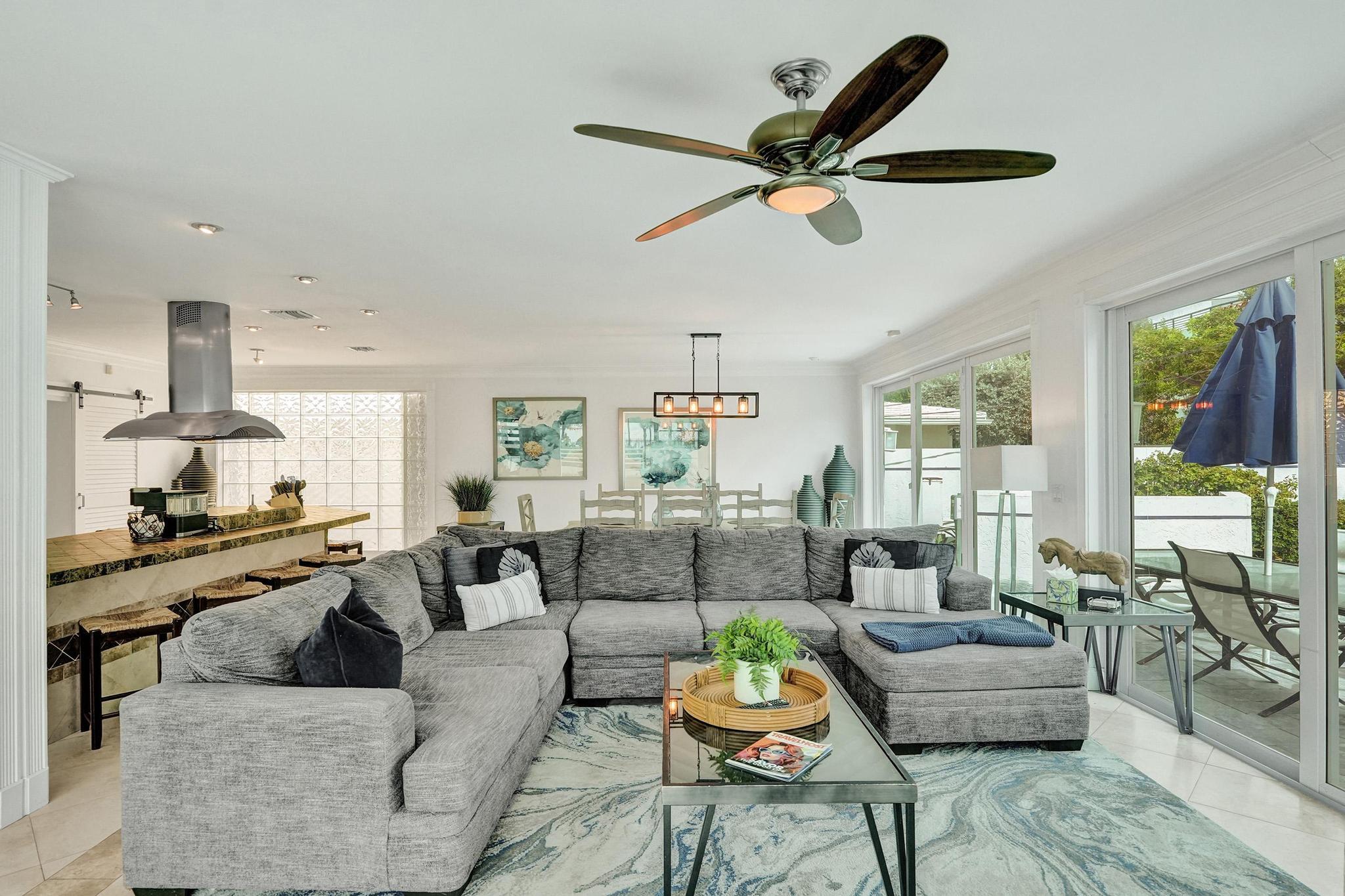 Undisclosed Address Fort Lauderdale, FL 33305