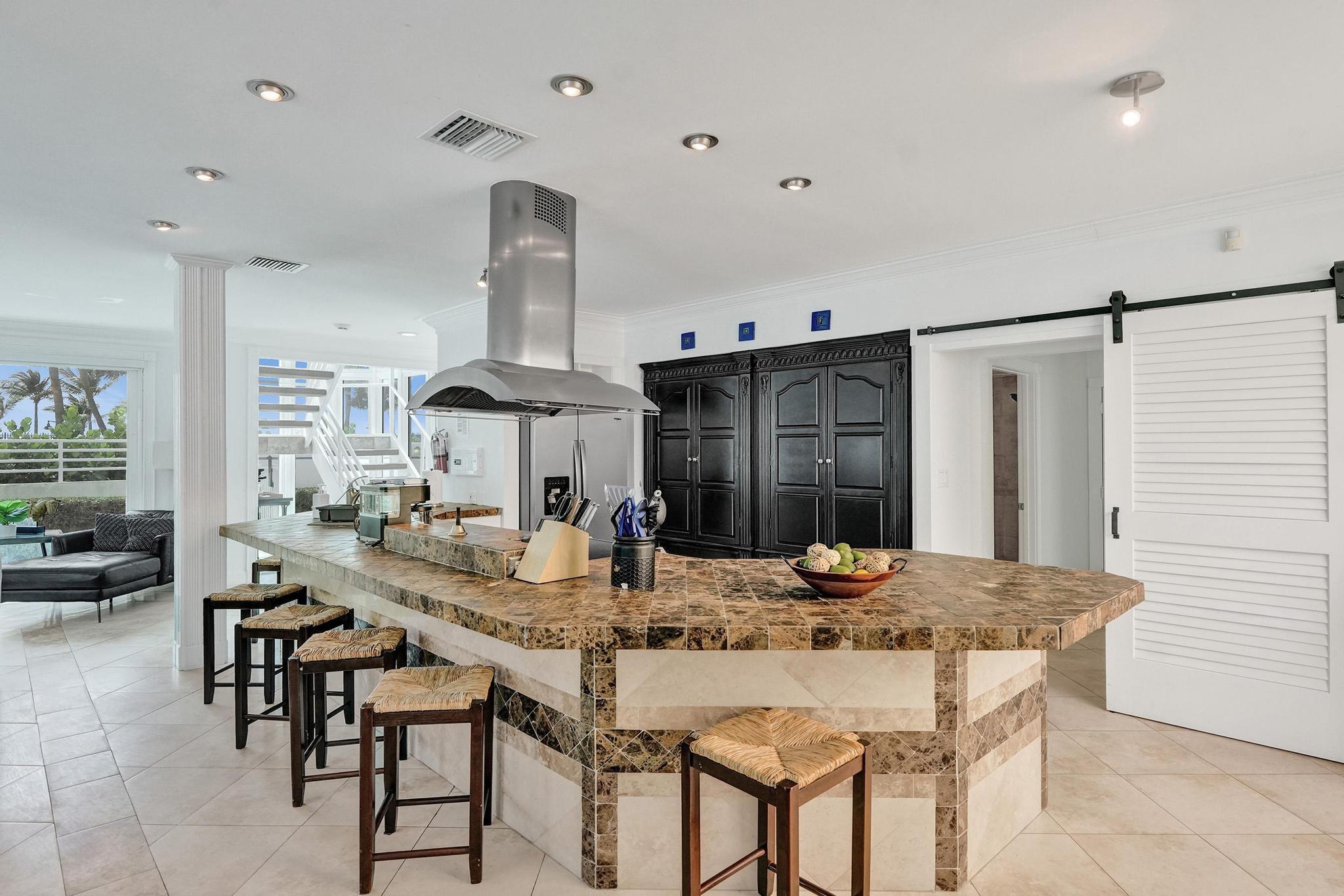 Undisclosed Address Fort Lauderdale, FL 33305