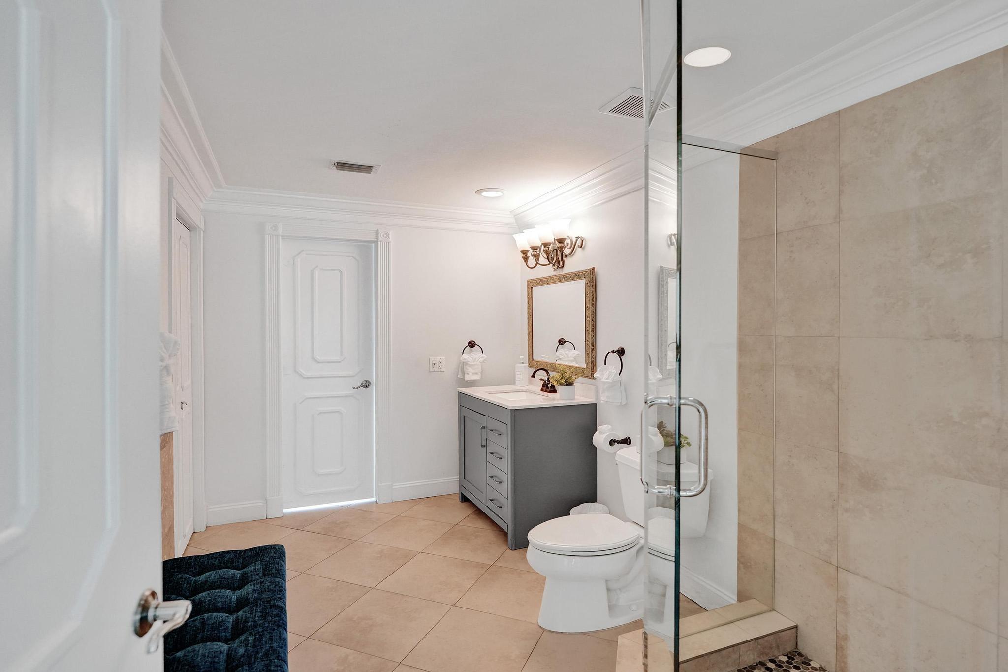 Undisclosed Address Fort Lauderdale, FL 33305