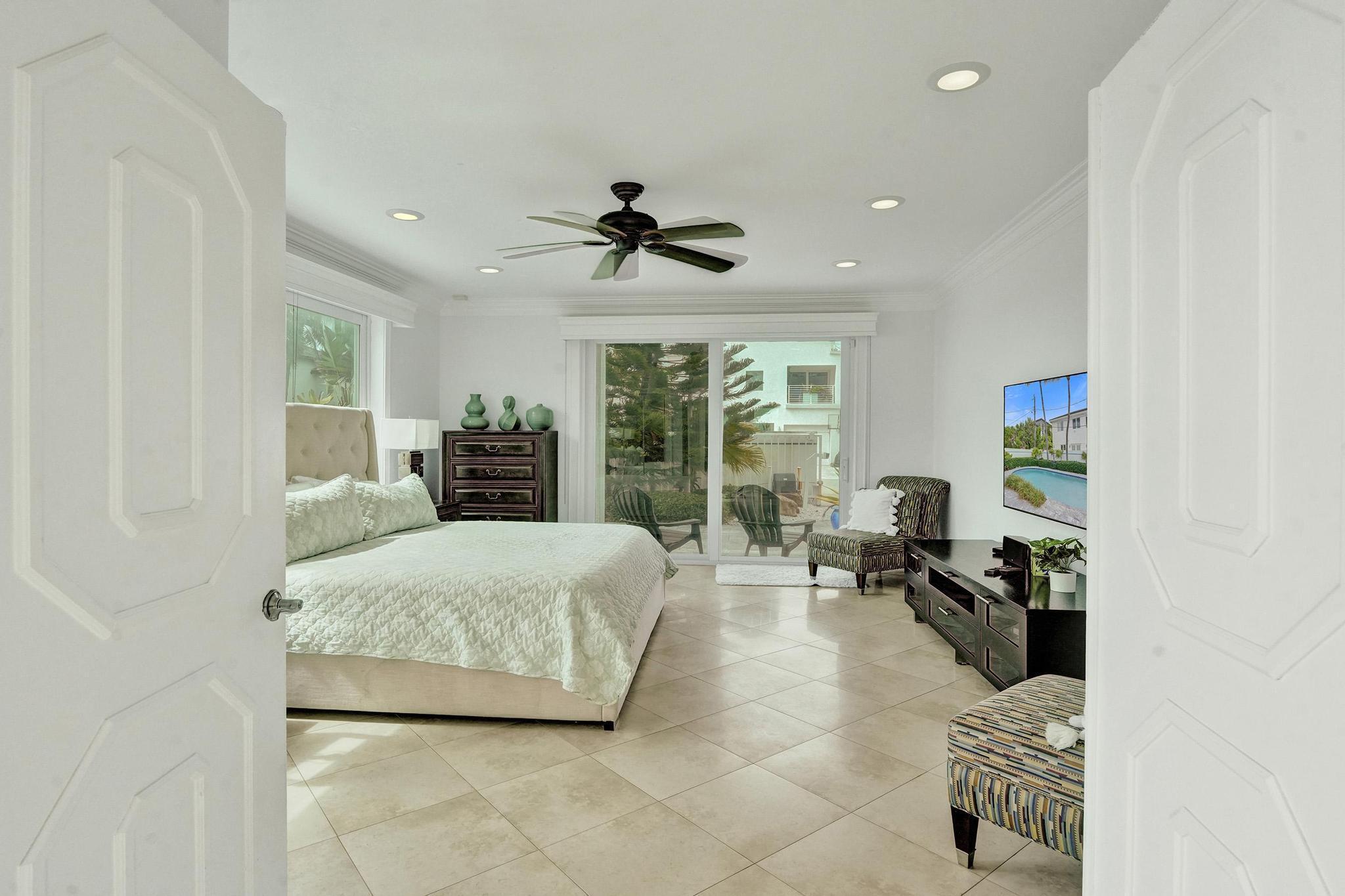 Undisclosed Address Fort Lauderdale, FL 33305