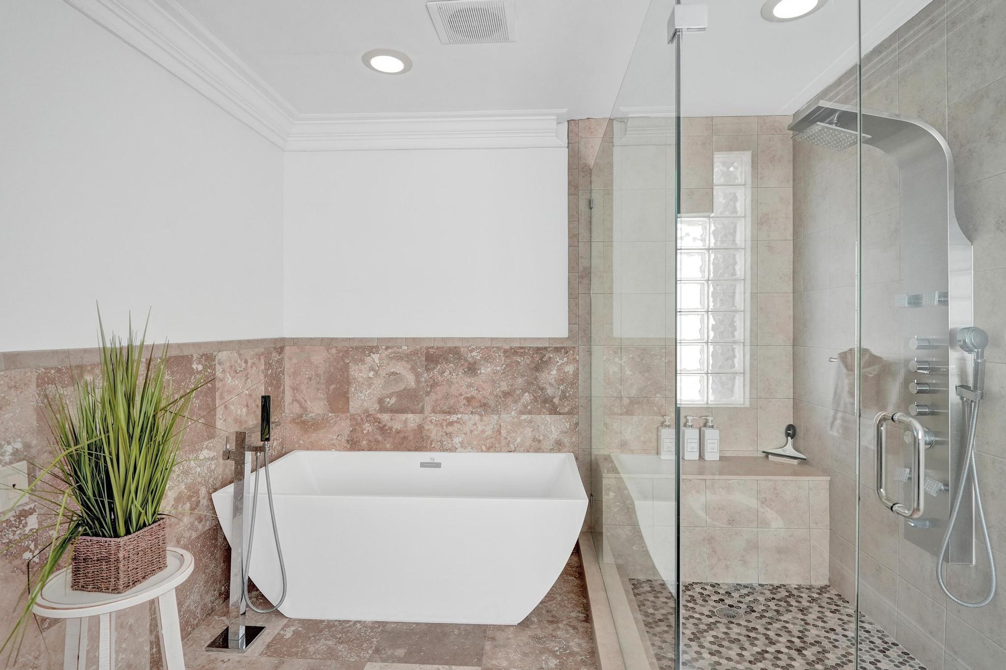 Undisclosed Address Fort Lauderdale, FL 33305