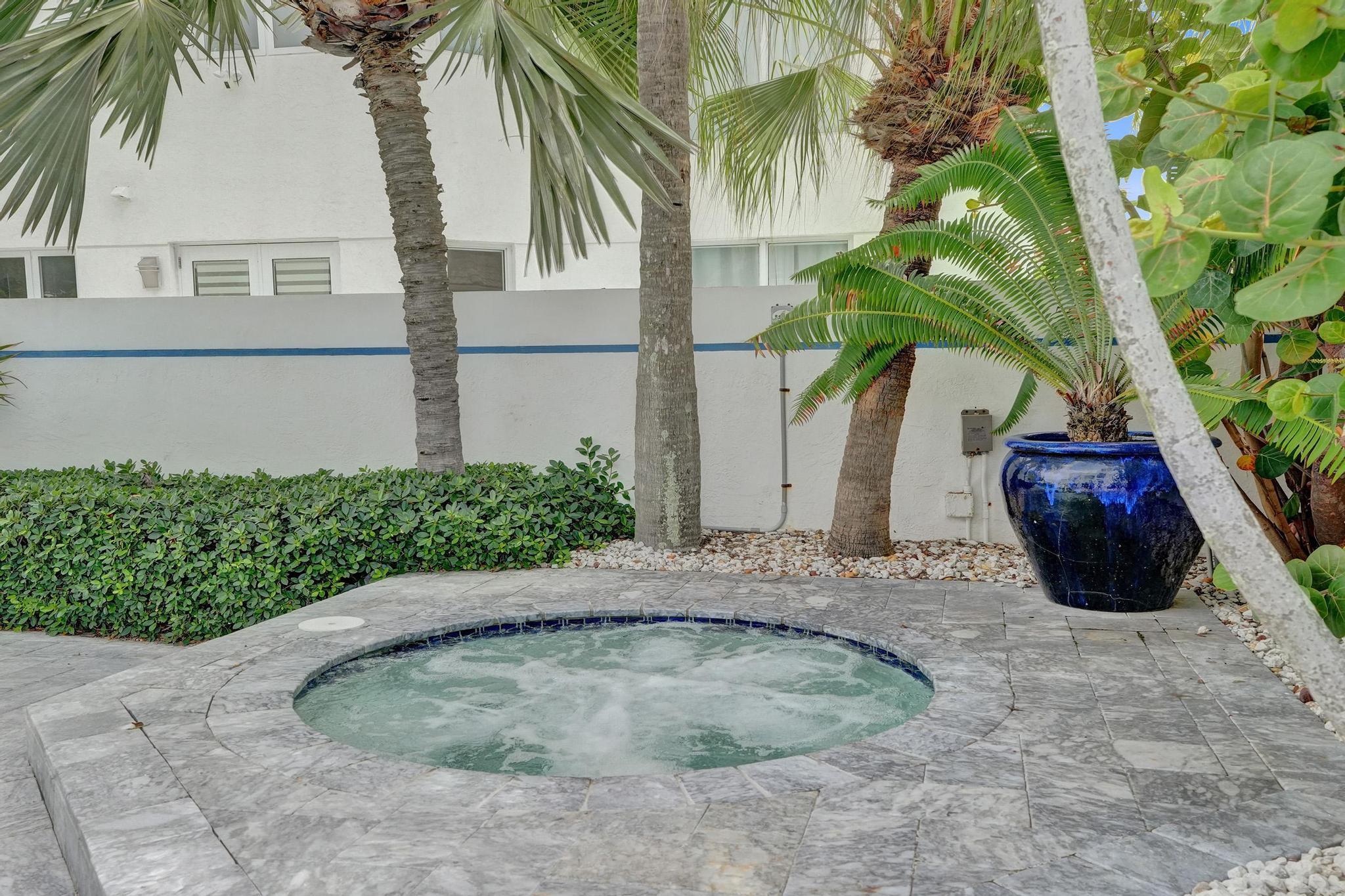 Undisclosed Address Fort Lauderdale, FL 33305