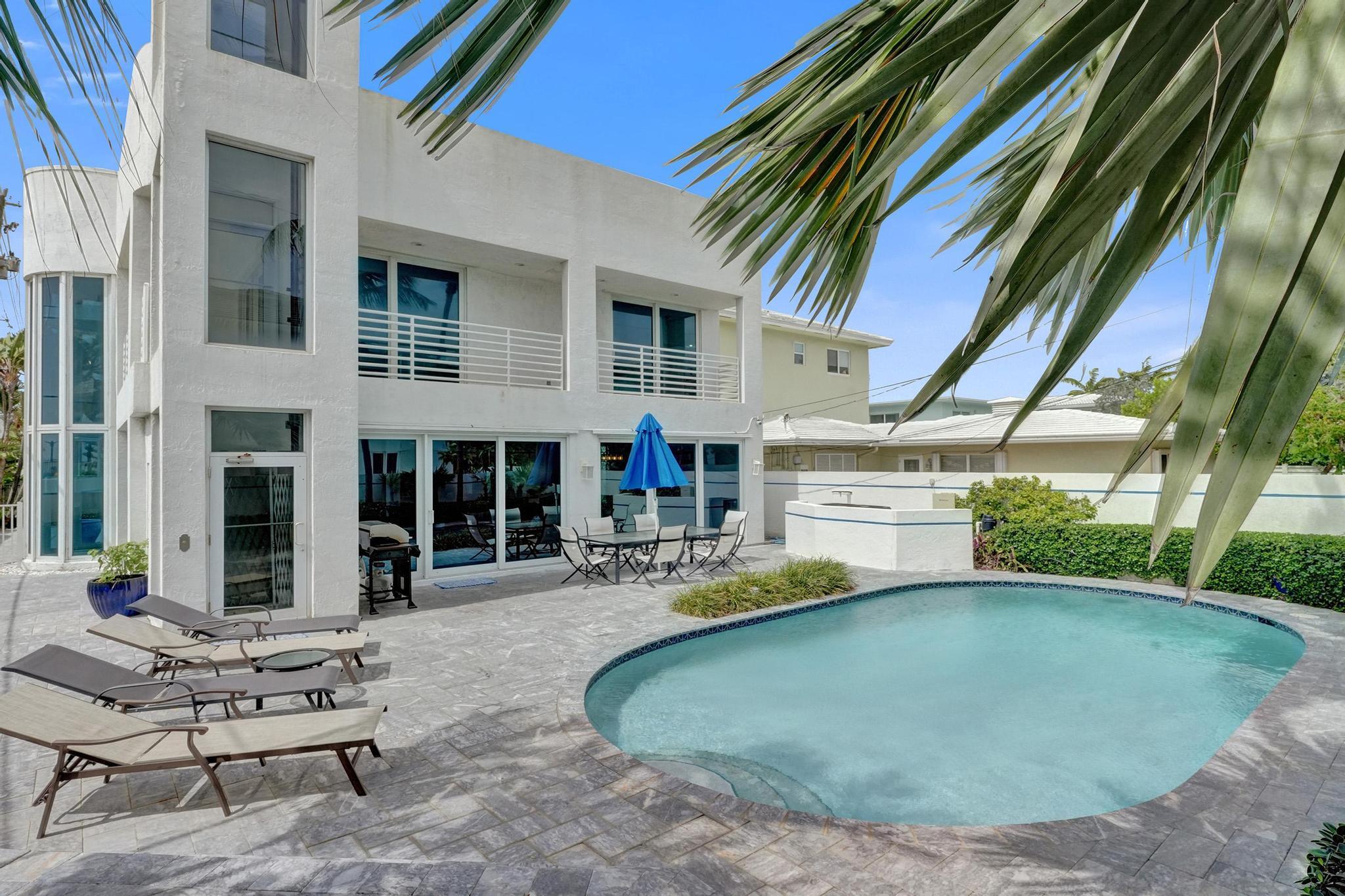 Undisclosed Address Fort Lauderdale, FL 33305