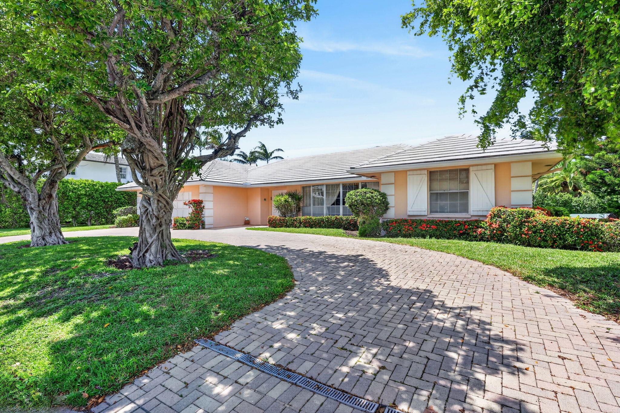 217 Plantation