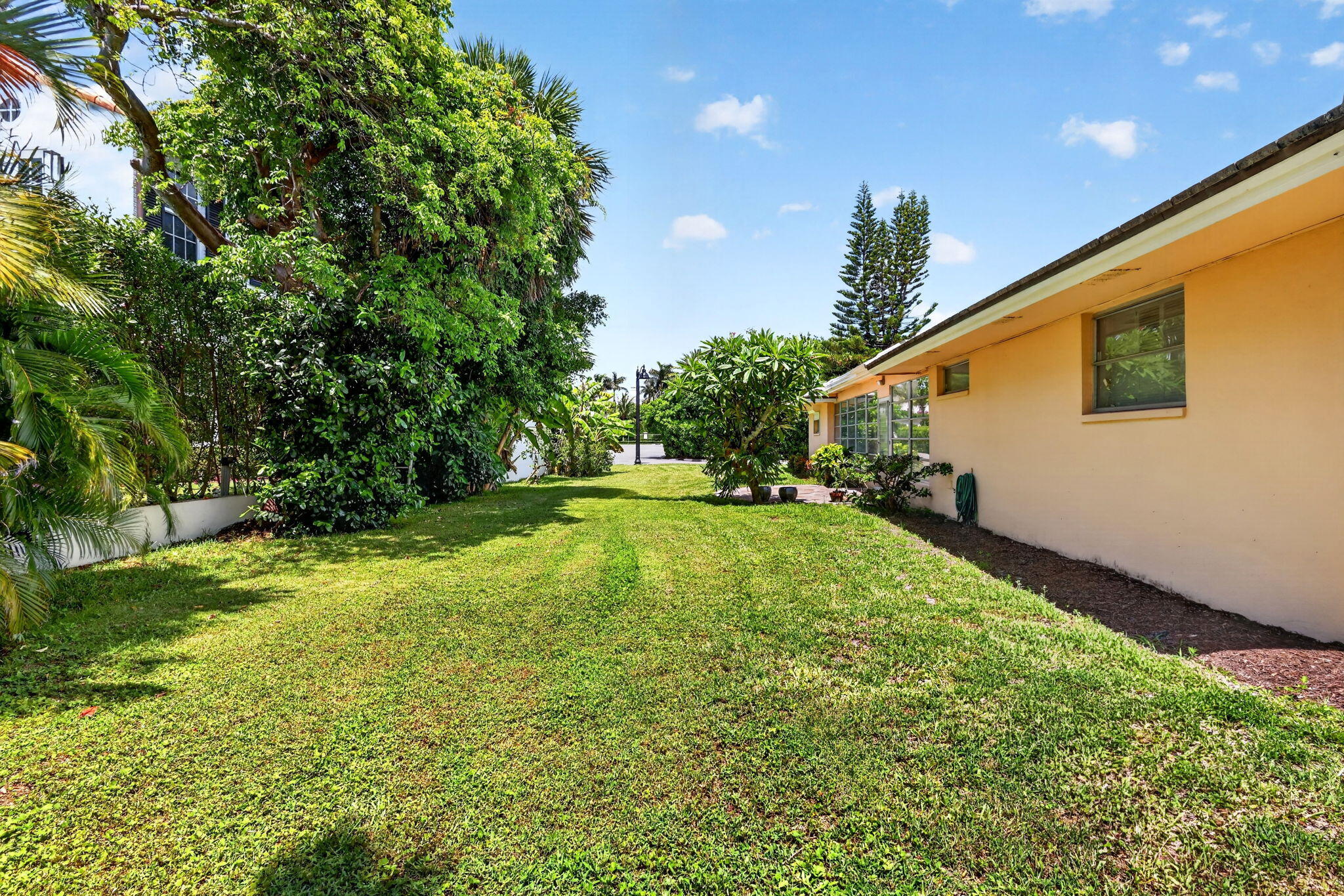 217 Plantation Palm Beach, FL 33480