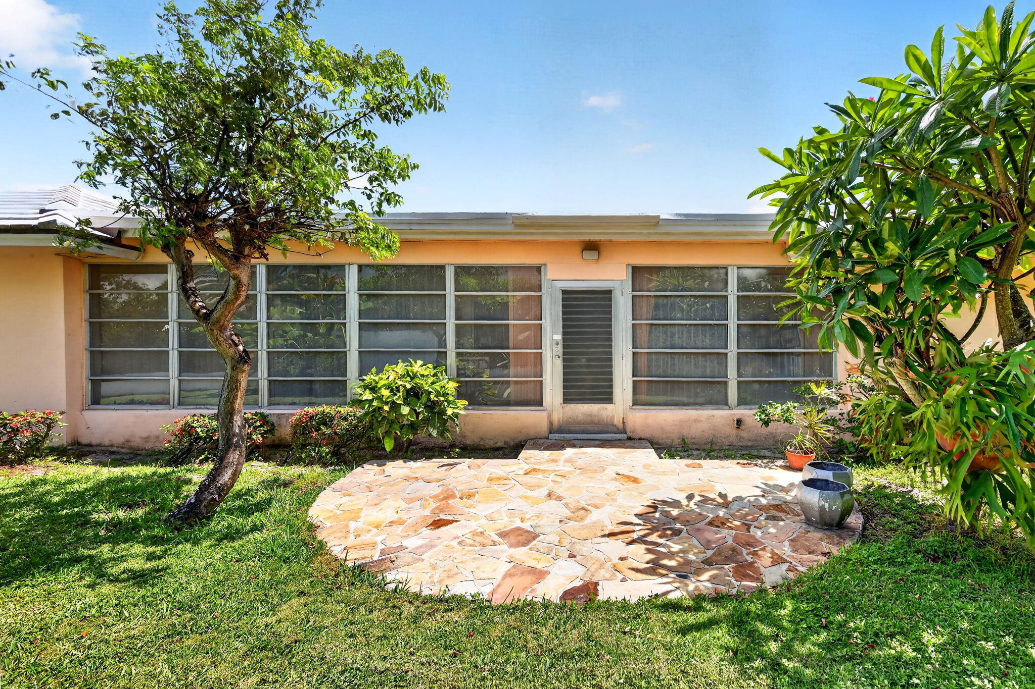 217 Plantation Palm Beach, FL 33480