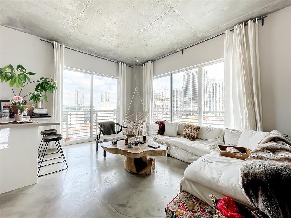 image Loft Downtown I4