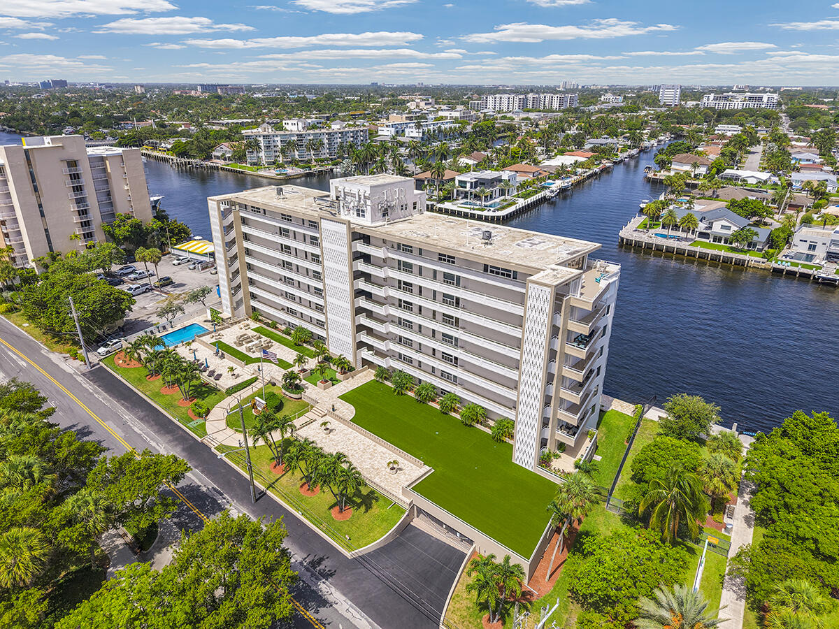 201 N Riverside #802