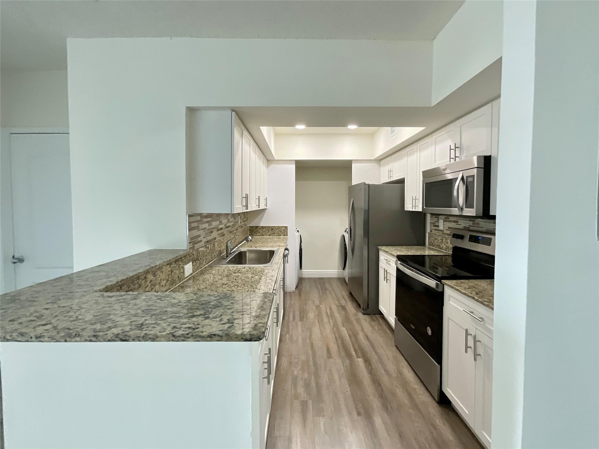 16900 N Bay #3-1011