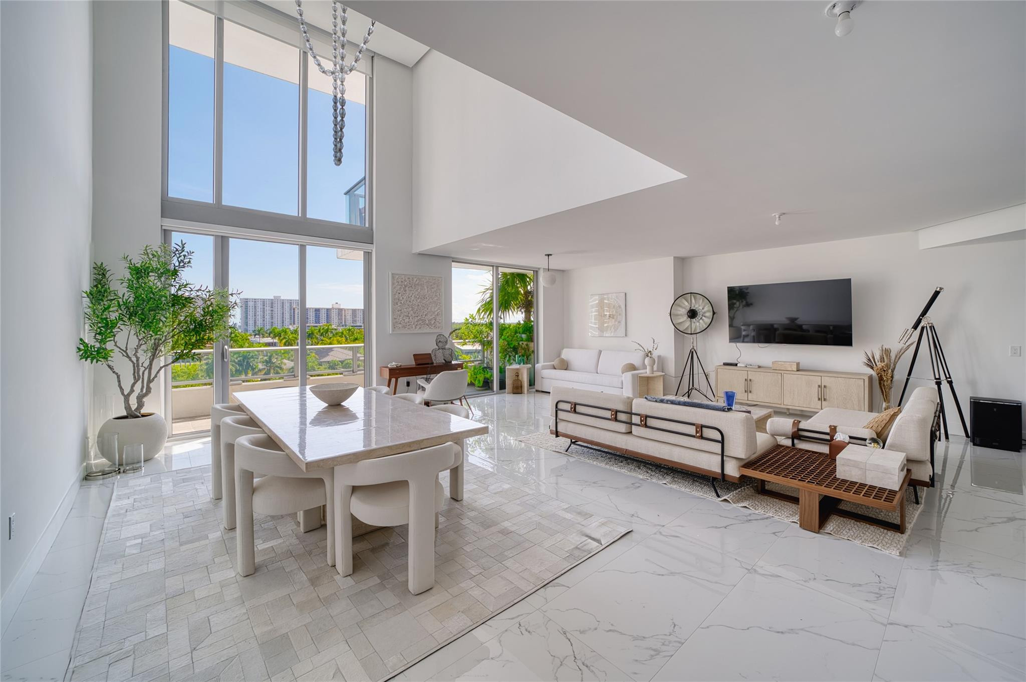 330 Sunny Isles #5-504