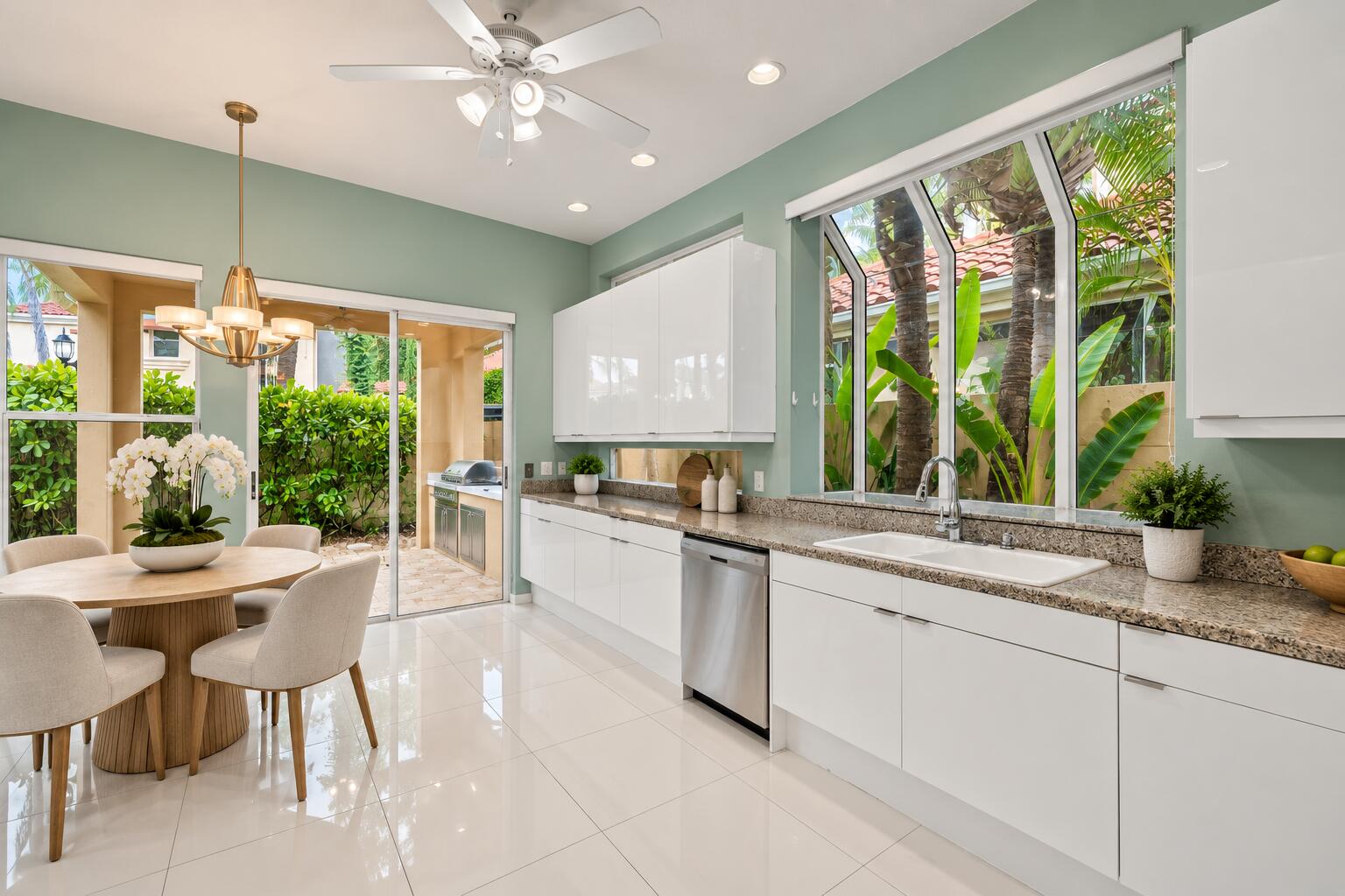 3728 NE 208th Ter Aventura, FL 33180