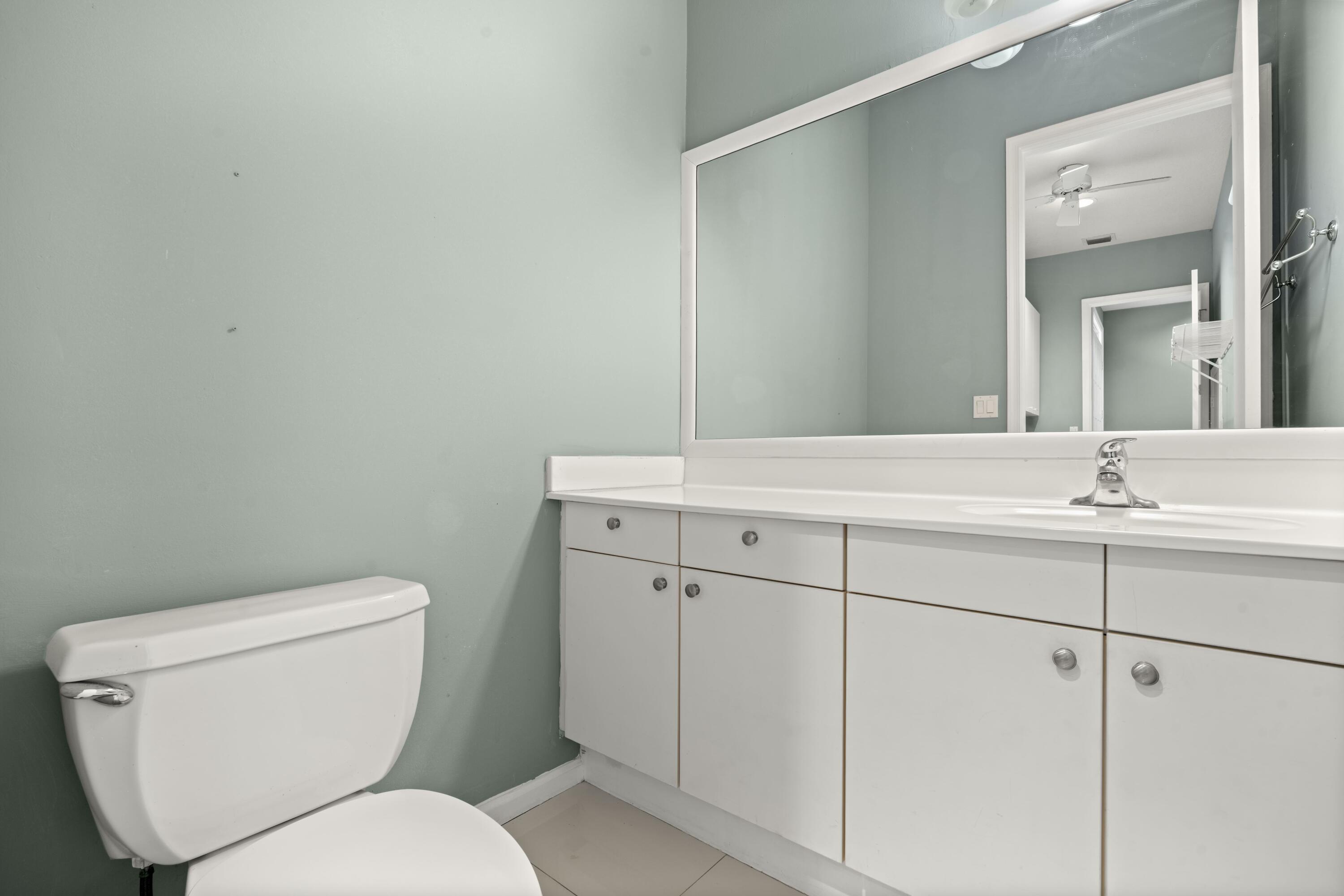 3728 NE 208th Ter Aventura, FL 33180
