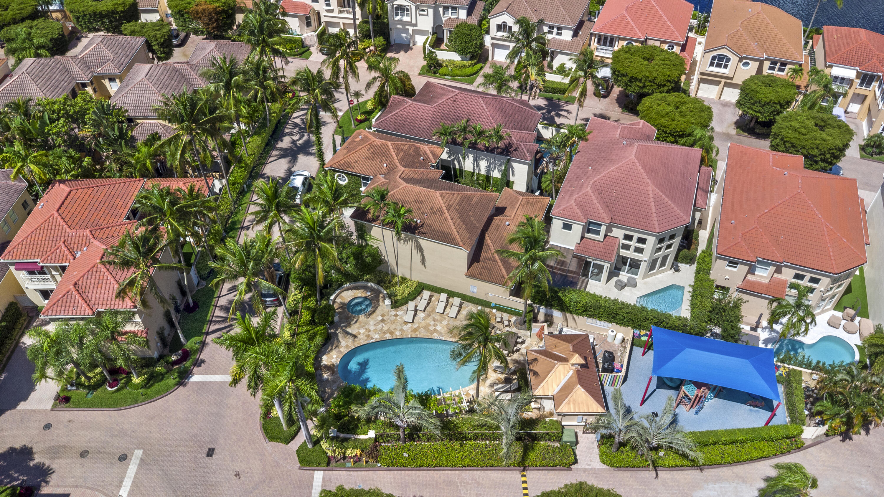 3728 NE 208th Ter Aventura, FL 33180