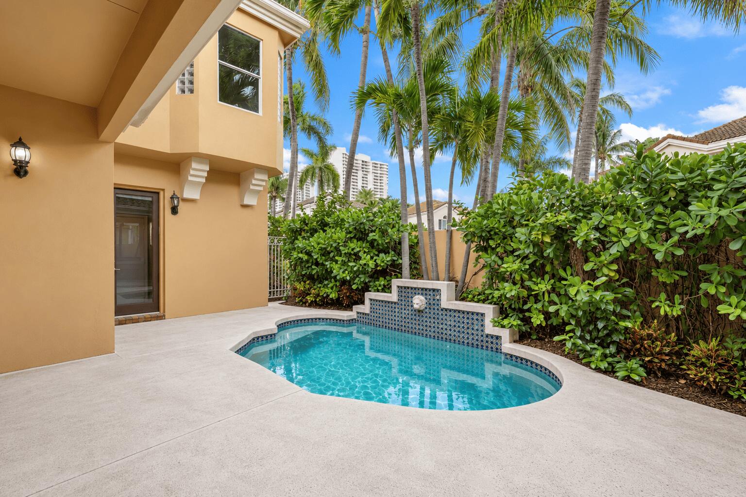 3728 NE 208th Ter Aventura, FL 33180