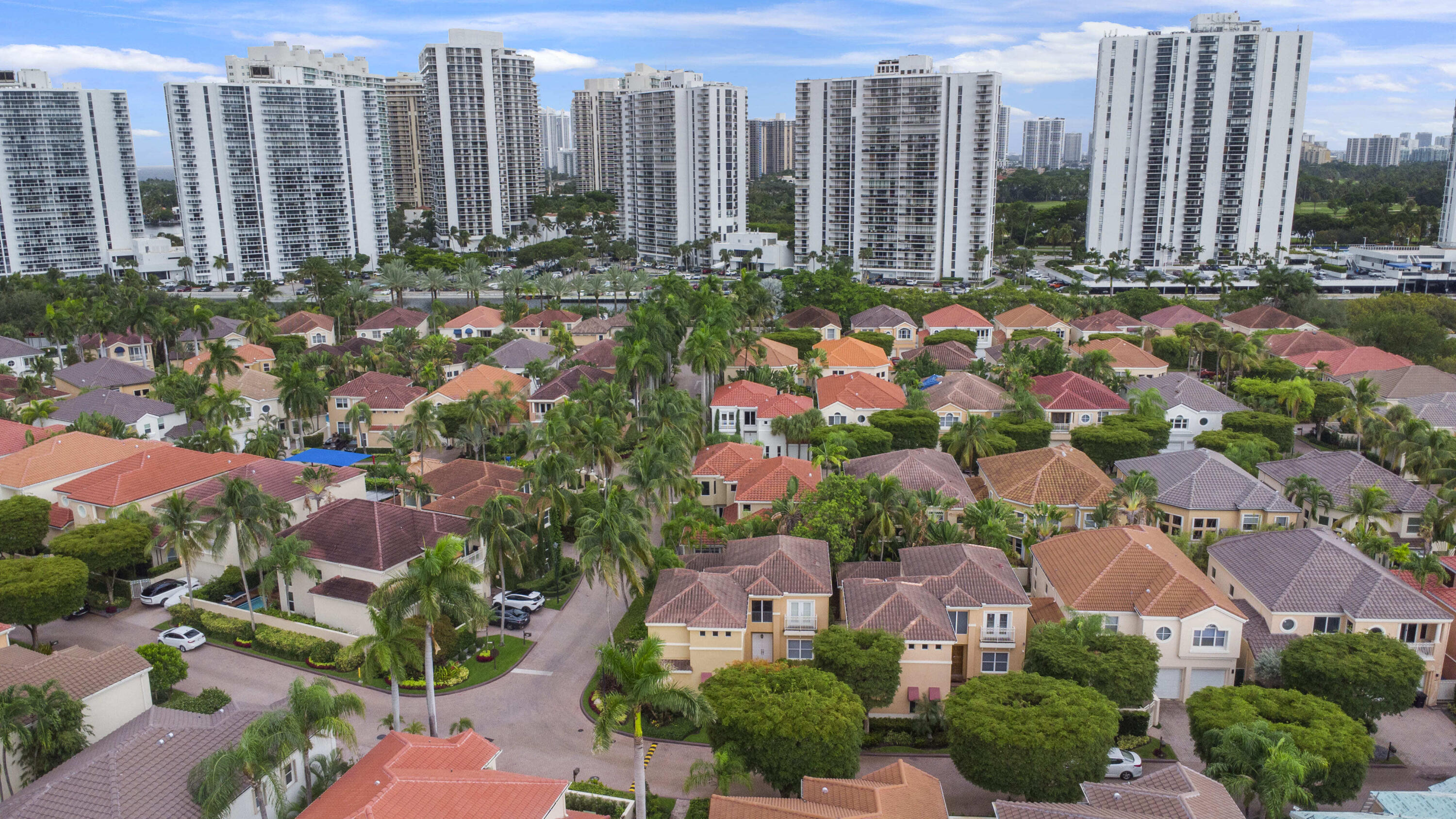 3728 NE 208th Ter Aventura, FL 33180
