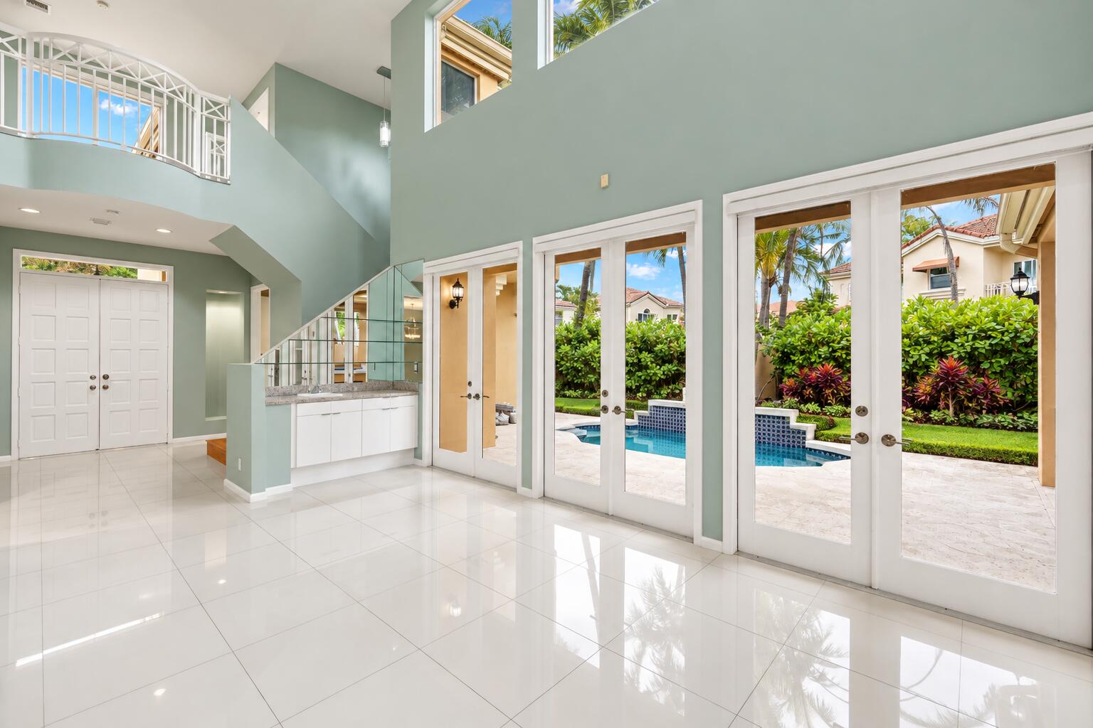 3728 NE 208th Ter Aventura, FL 33180