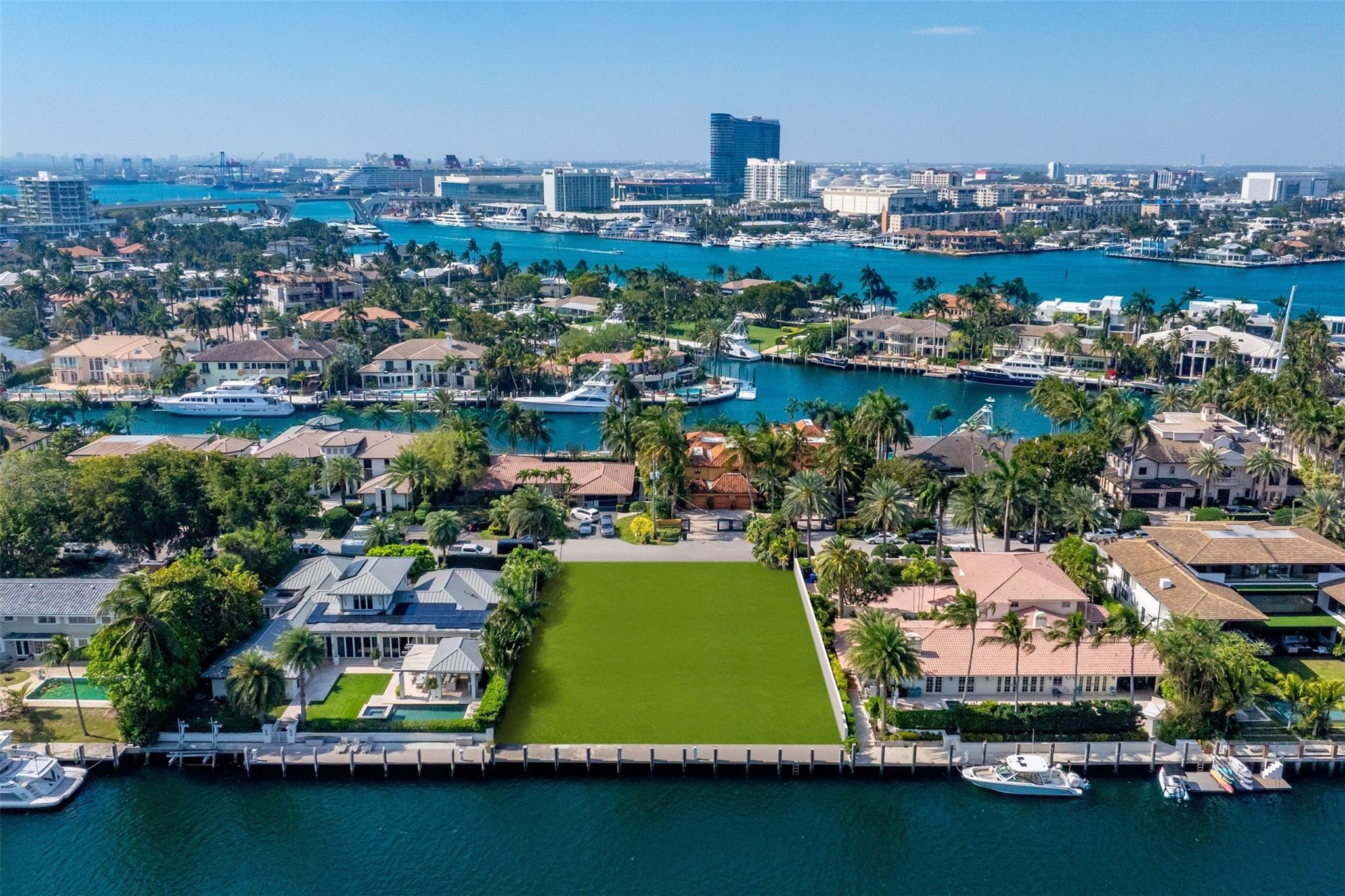 2455 Del Lago Dr Fort Lauderdale, FL 33316