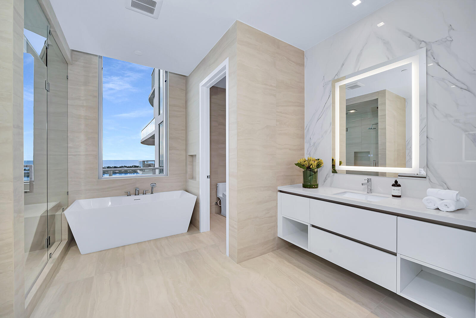 4714 N Flagler Dr #2101 West Palm Beach, FL 33407