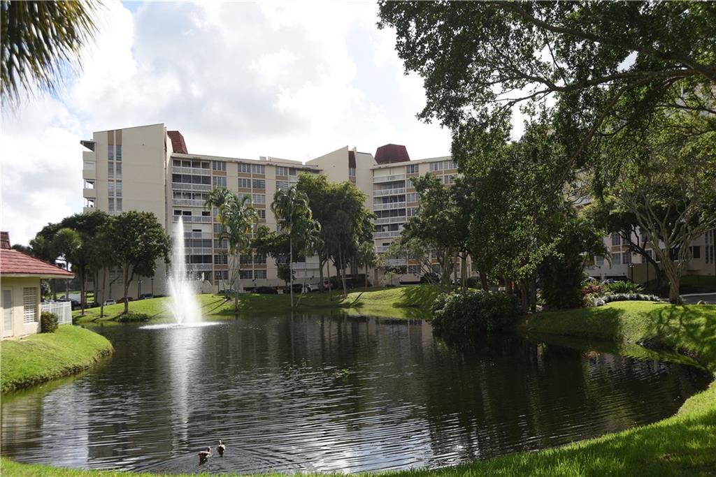 6911 Environ Blvd #3L