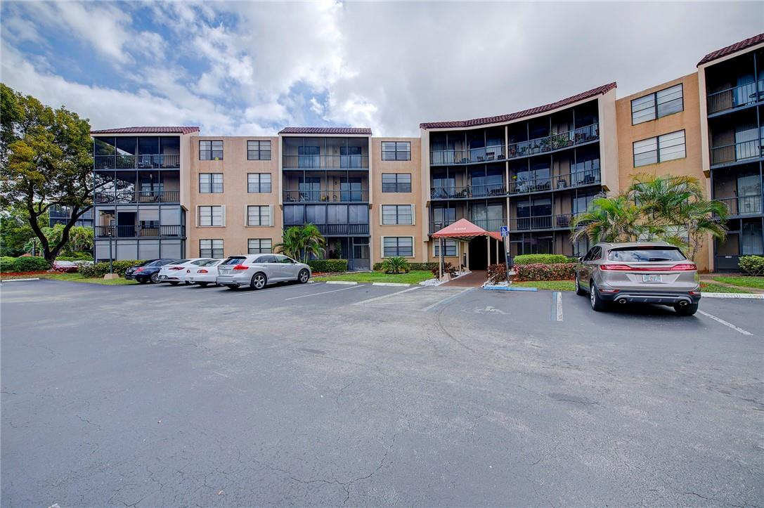 3900 N Hills Dr #405