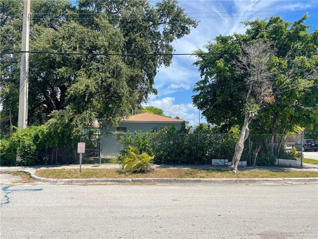 3308 NW 3rd Ave Miami, FL 33127