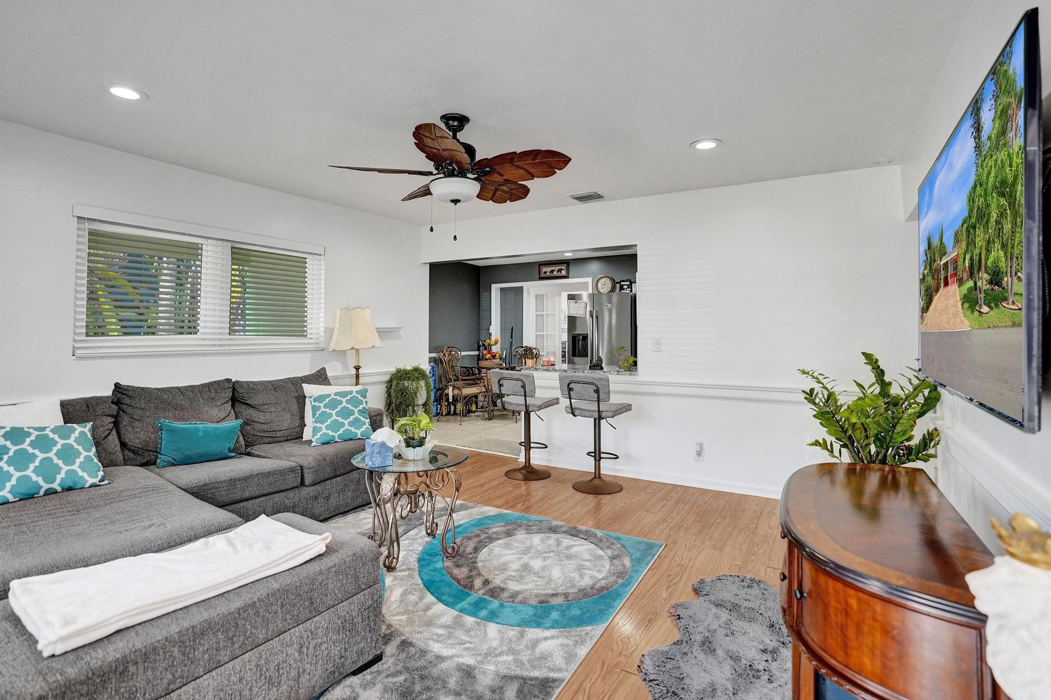 415 W Palm St,Lantana, FL 33462
