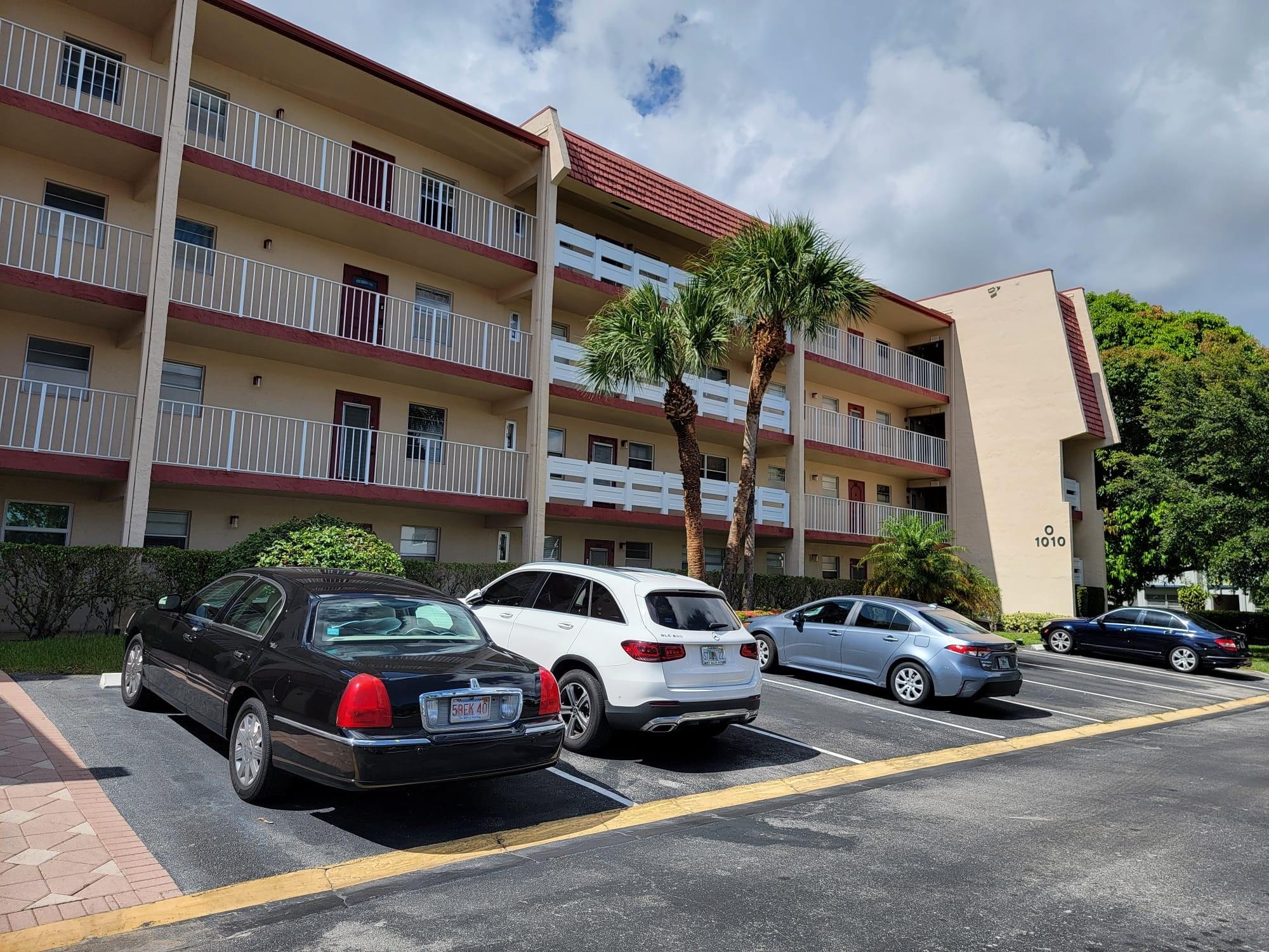 1010 Country Clb Dr #306