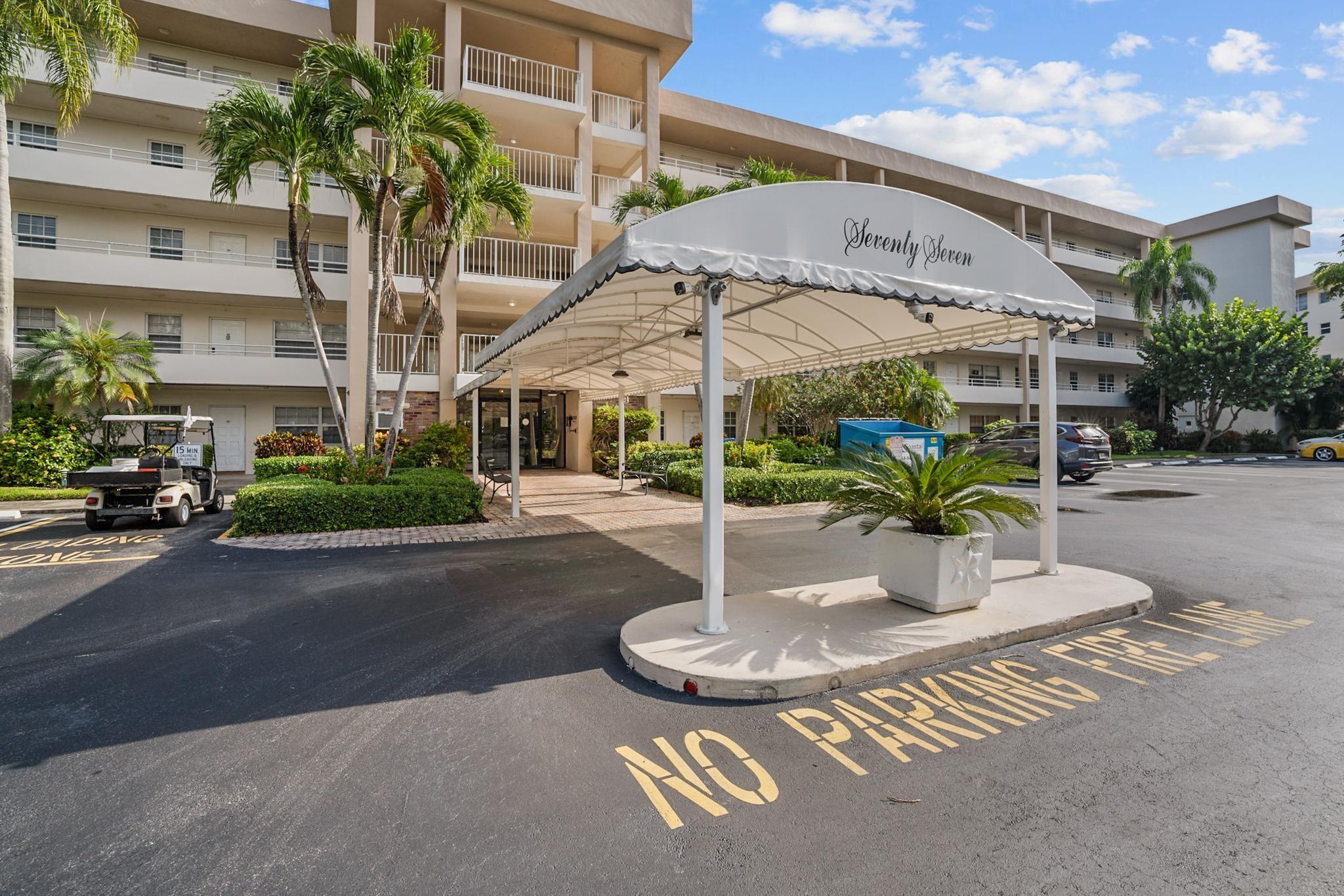 3930 Oaks Clubhouse Dr #307,Pompano Beach, FL 33069