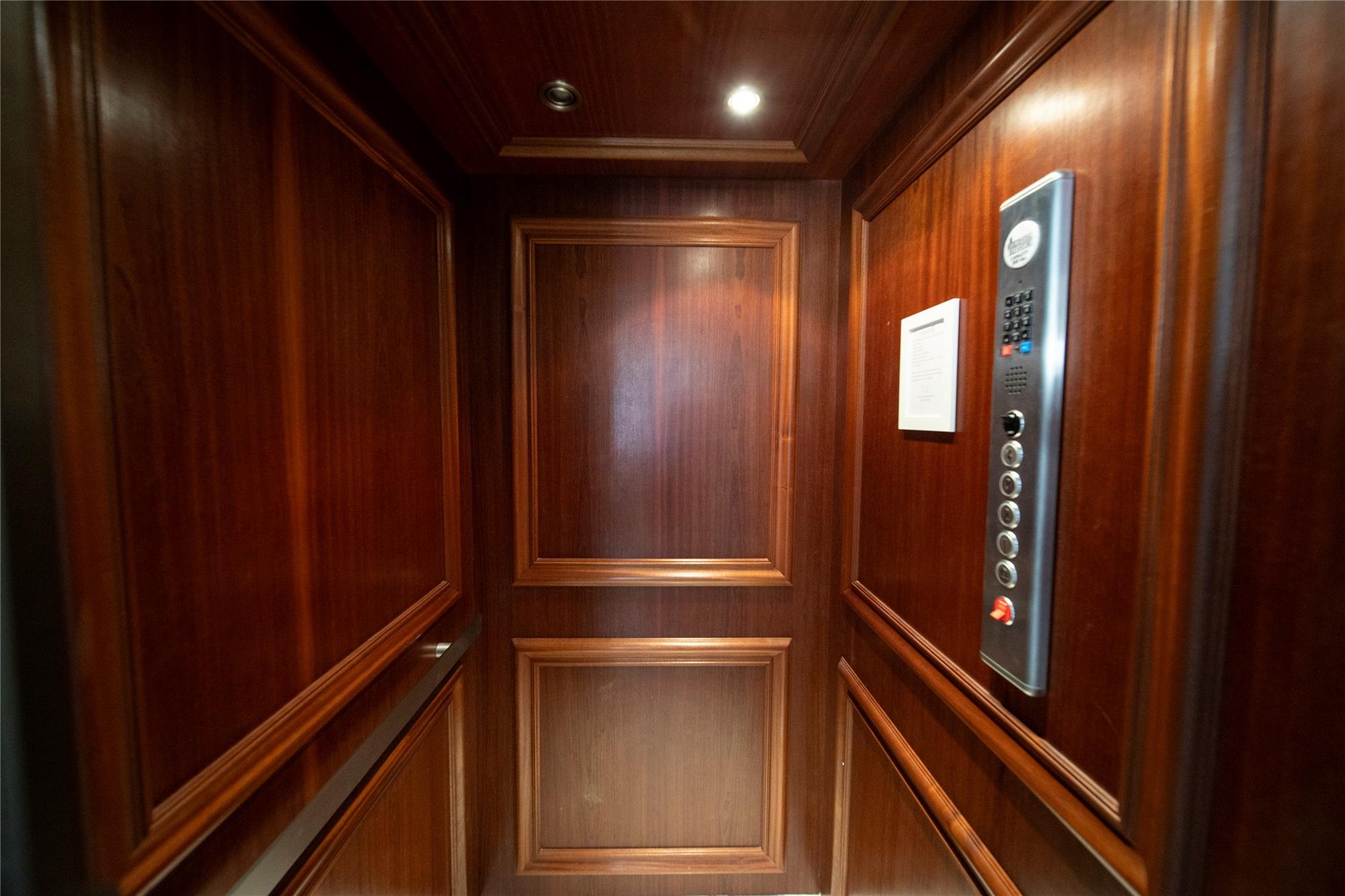 347 Oak St #B1 Hollywood, FL 33019