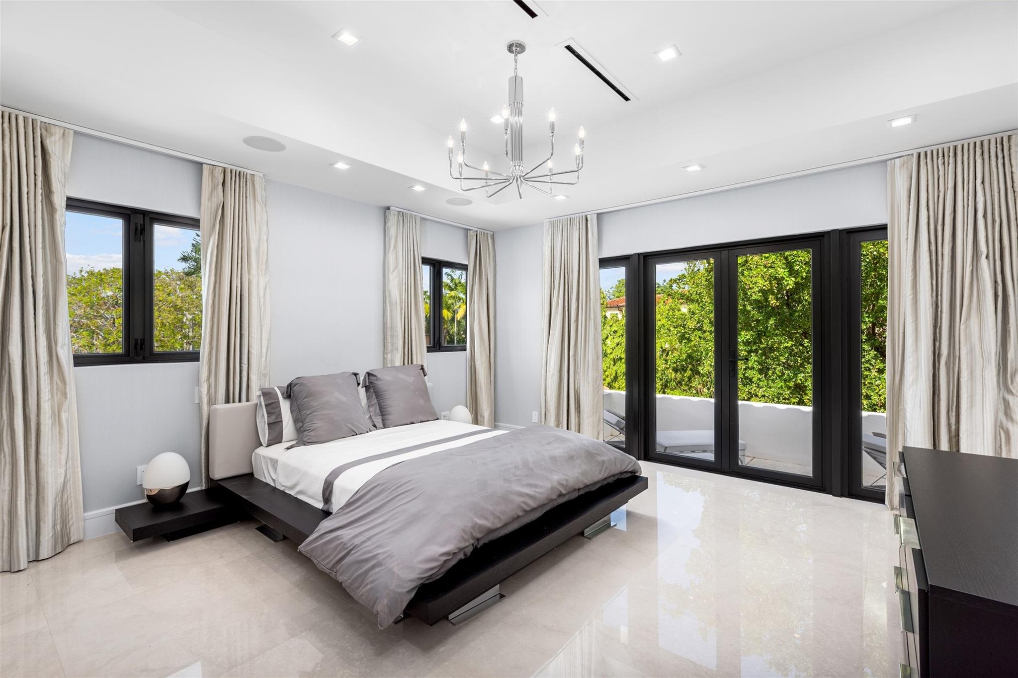 529 Bontona Ave Fort Lauderdale, FL 33301