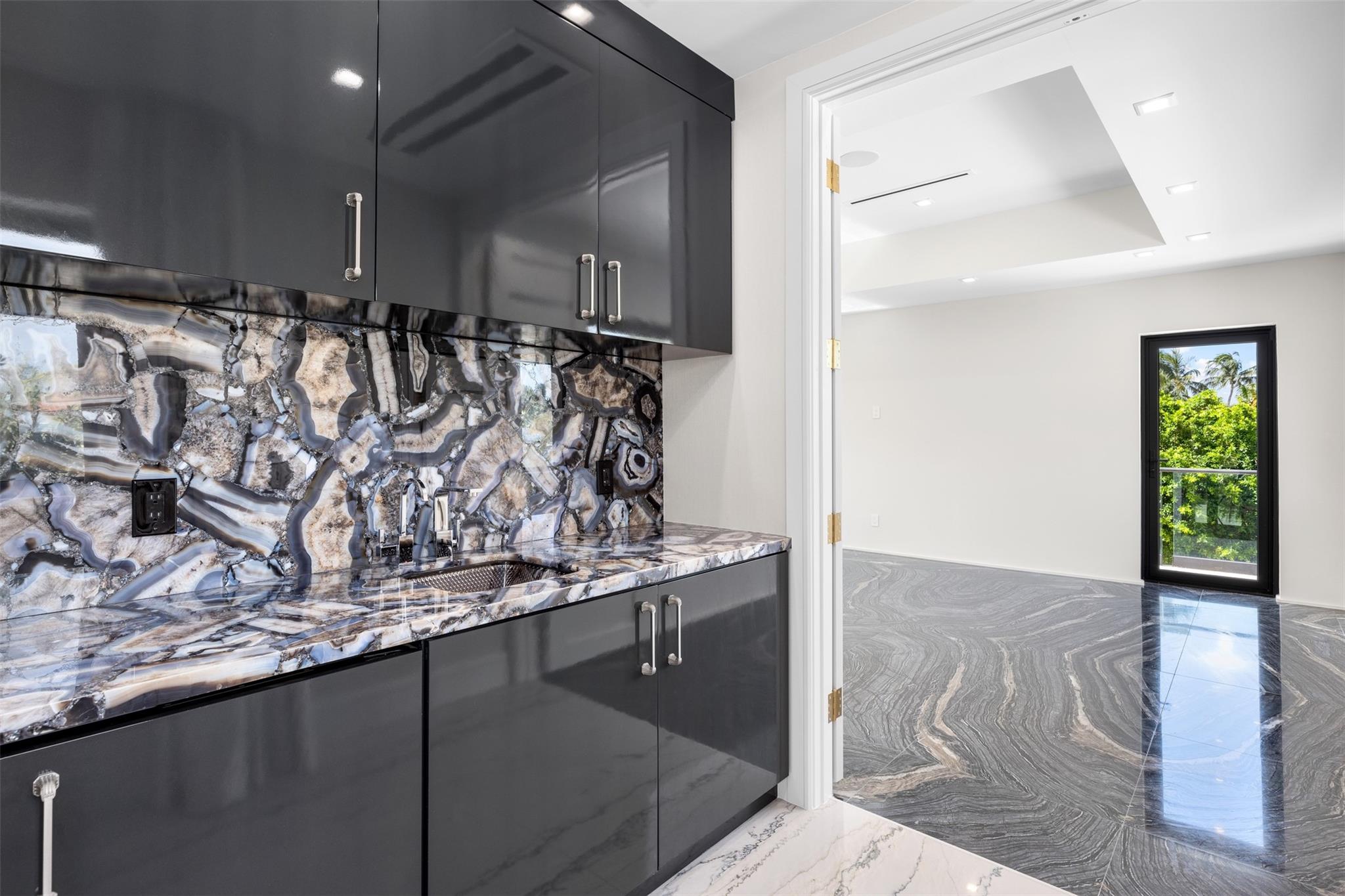 529 Bontona Ave Fort Lauderdale, FL 33301