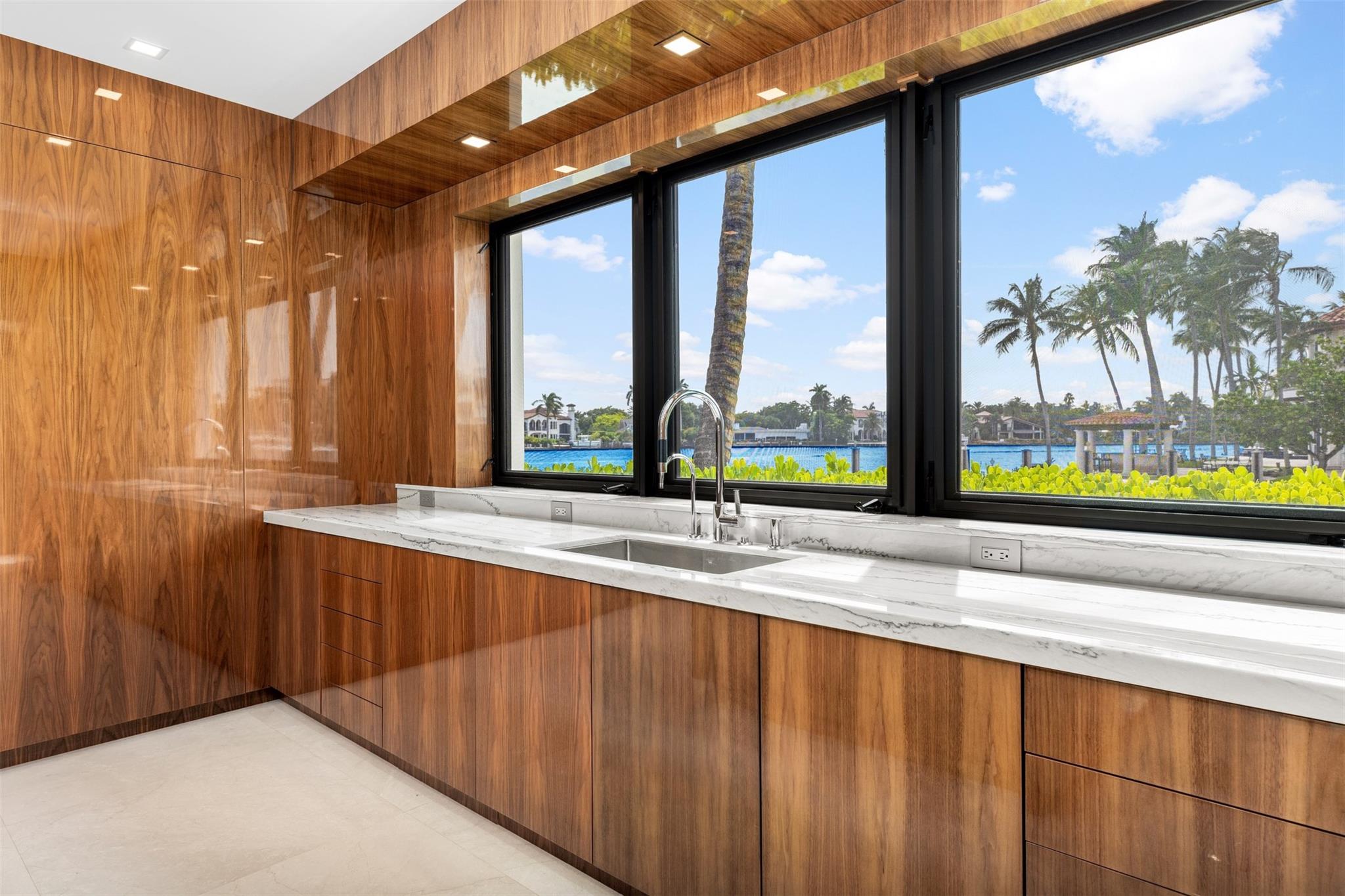 529 Bontona Ave Fort Lauderdale, FL 33301