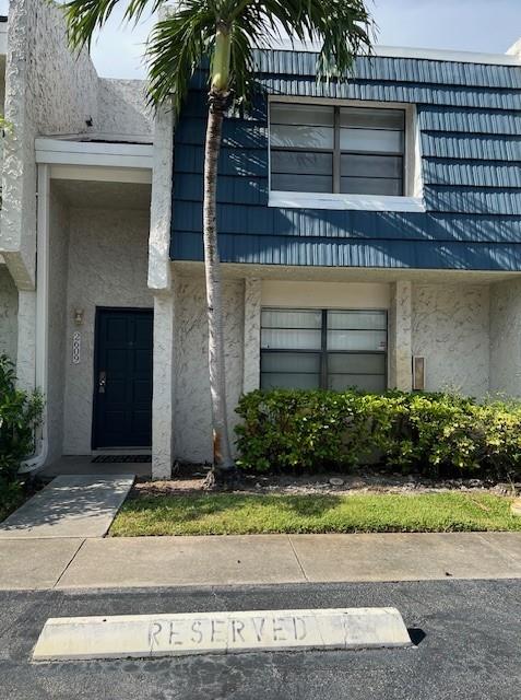 2609 N 40th Ave #A-5