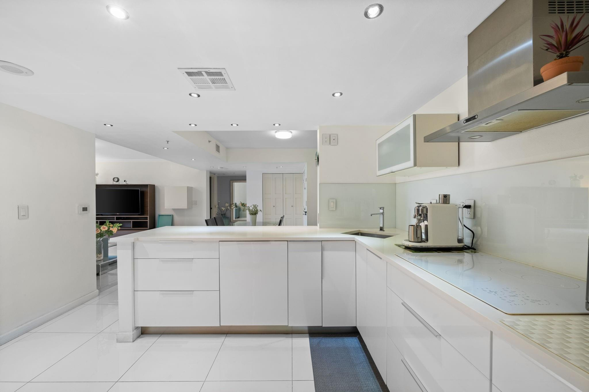 520 SE 5th #2406 Fort Lauderdale, FL 33301