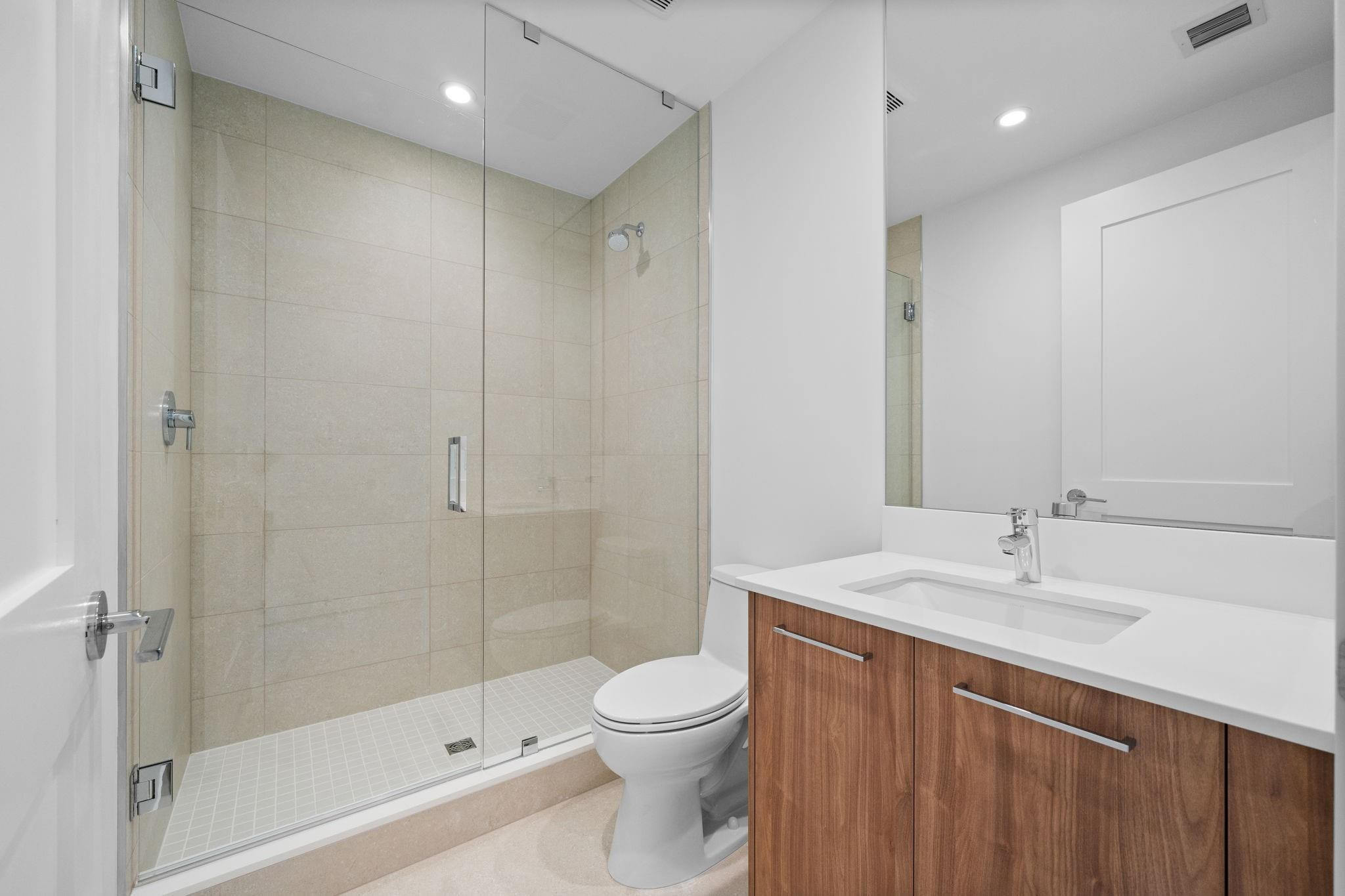 151 N Seabreeze #1804-E Fort Lauderdale, FL 33304